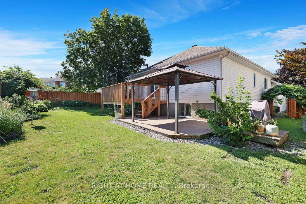Photo 31 of 53 Yoho Drive, Ottawa, Kanata - Bridlewood — HOMEH