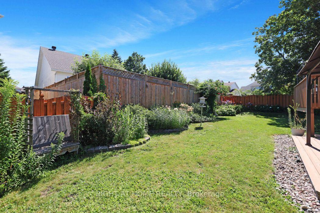 Photo 32 of 53 Yoho Drive, Ottawa, Kanata - Bridlewood — HOMEH