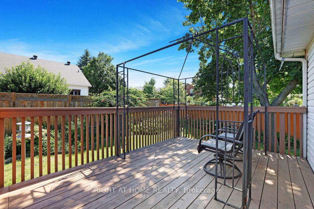 Photo 34 of 53 Yoho Drive, Ottawa, Kanata - Bridlewood — HOMEH