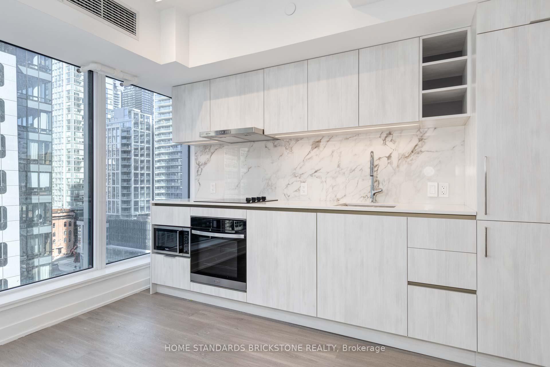 Photo 5 of Unit 1205, 8 Wellesley Street W, Toronto, Bay Street Corridor — HOMEH