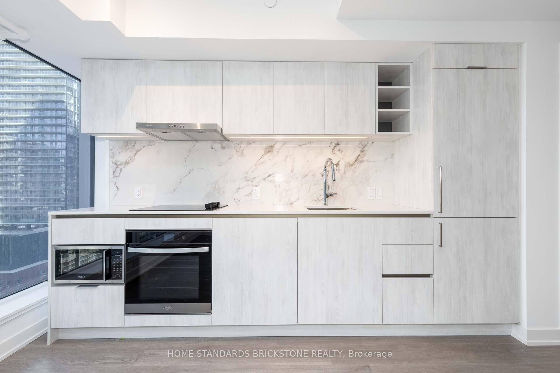 Photo 6 of Unit 1205, 8 Wellesley Street W, Toronto, Bay Street Corridor — HOMEH
