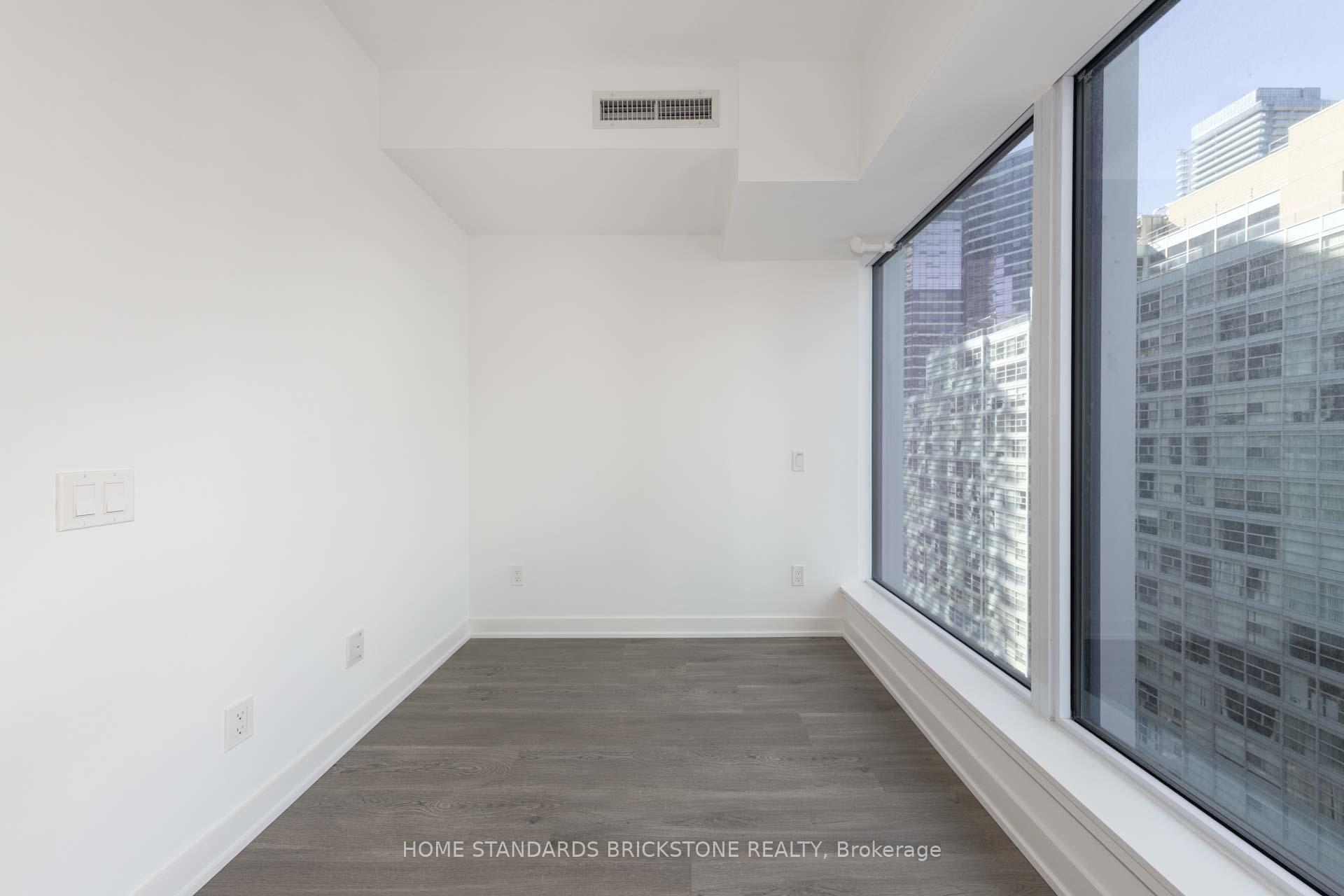 Photo 10 of Unit 1205, 8 Wellesley Street W, Toronto, Bay Street Corridor — HOMEH