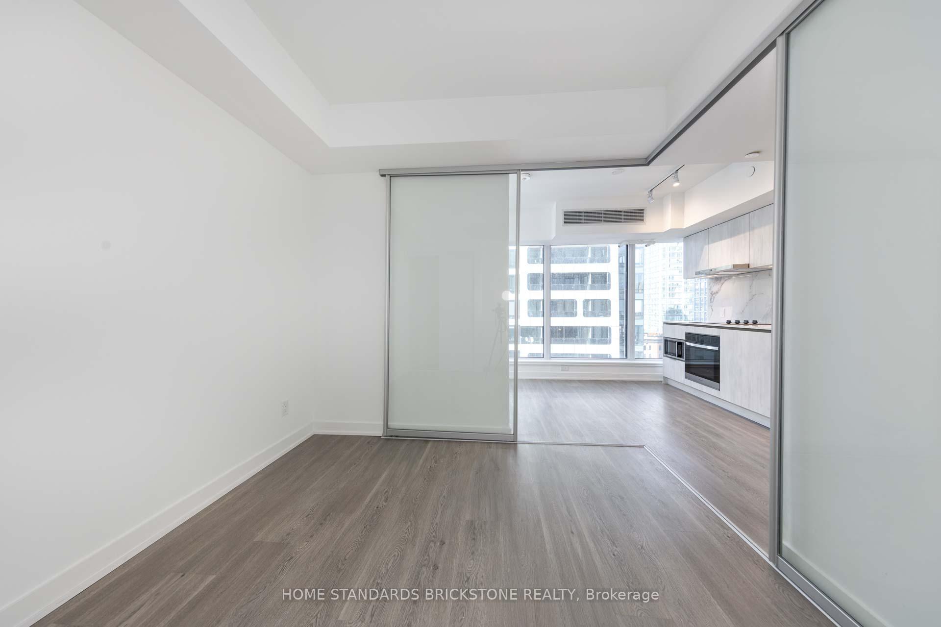 Photo 14 of Unit 1205, 8 Wellesley Street W, Toronto, Bay Street Corridor — HOMEH