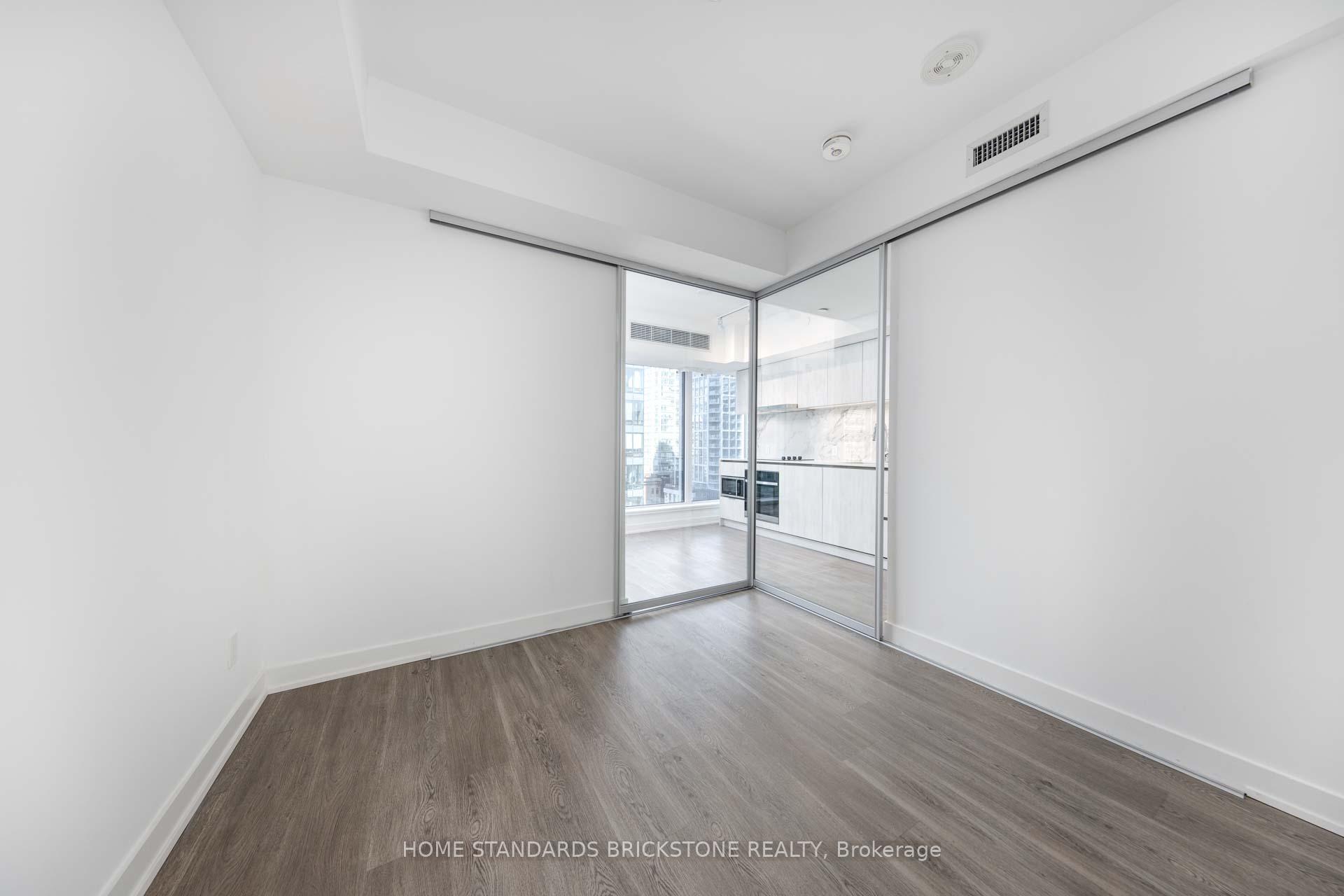 Photo 15 of Unit 1205, 8 Wellesley Street W, Toronto, Bay Street Corridor — HOMEH