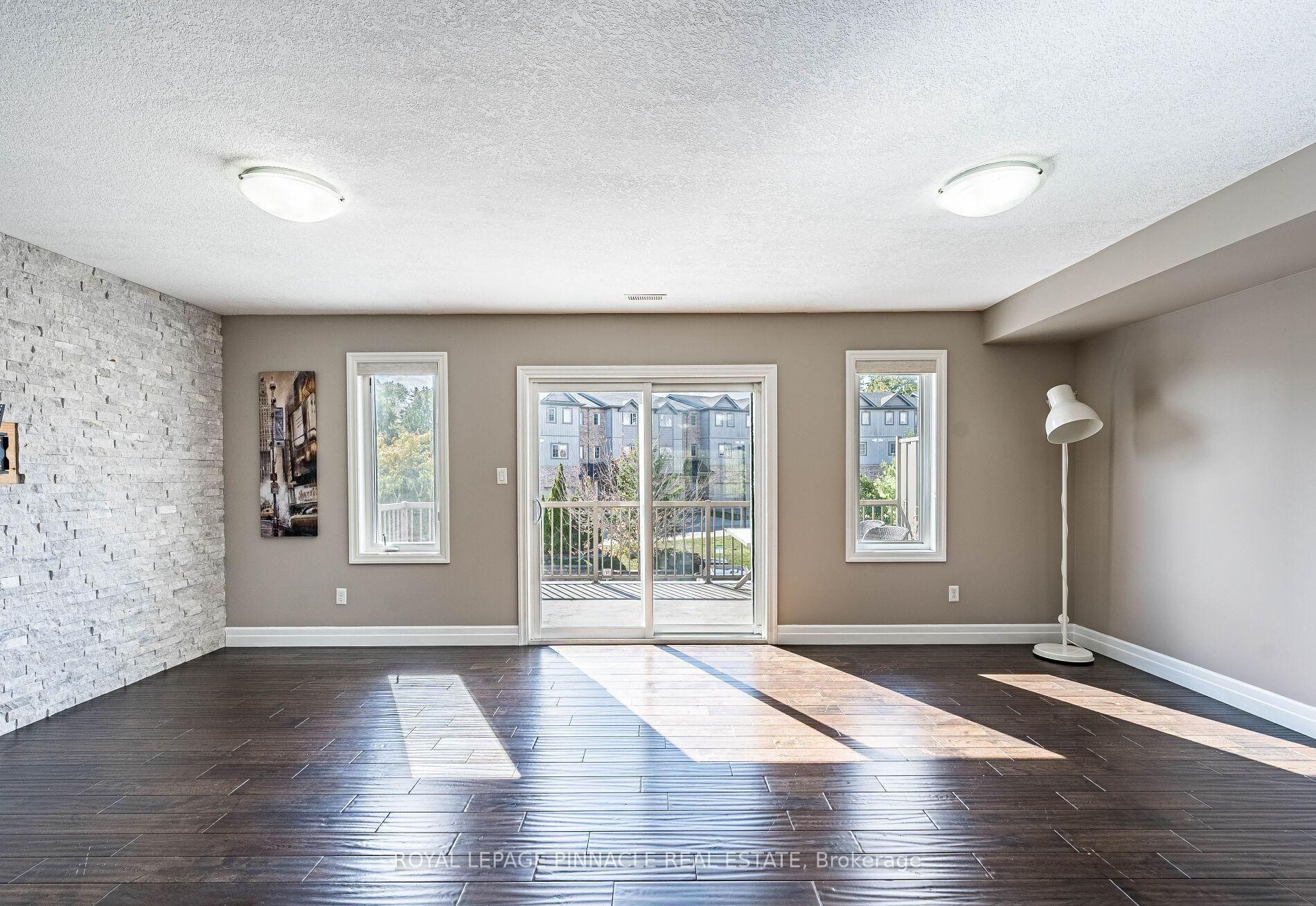 Photo 33 of Unit 15, 275 Old Huron Road E, Kitchener, Brigadoon — HOMEH