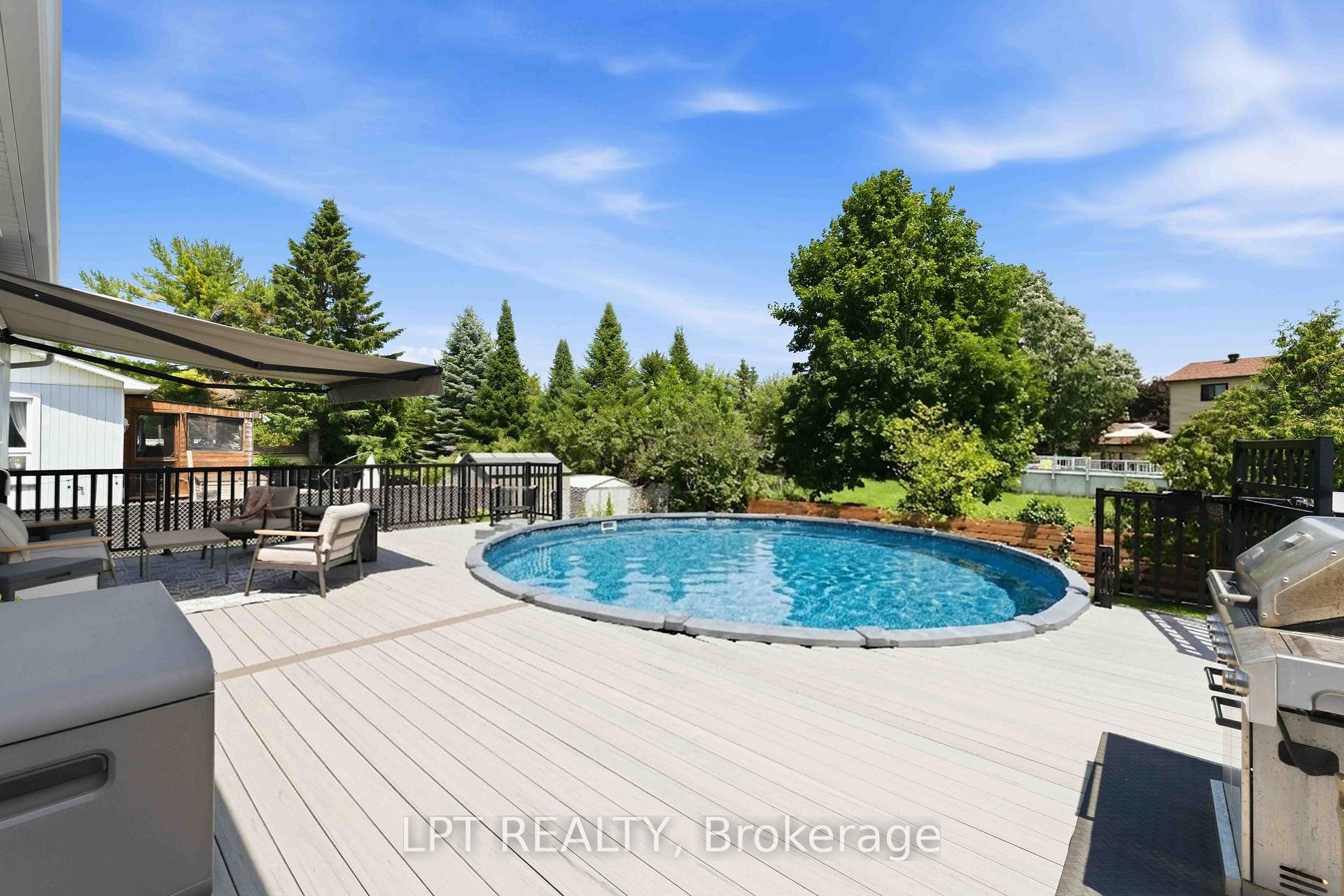 Photo 3 of 34 Fringewood Drive, Ottawa, Fringewood — HOMEH