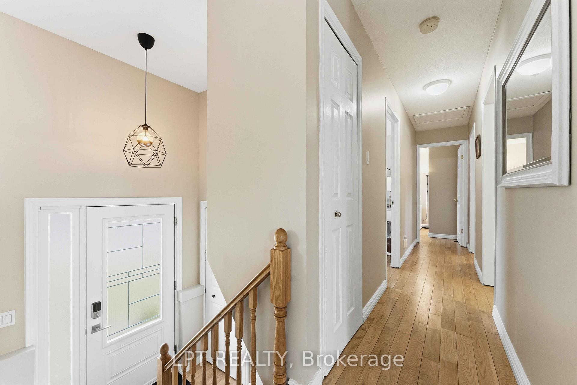 Photo 11 of 34 Fringewood Drive, Ottawa, Fringewood — HOMEH