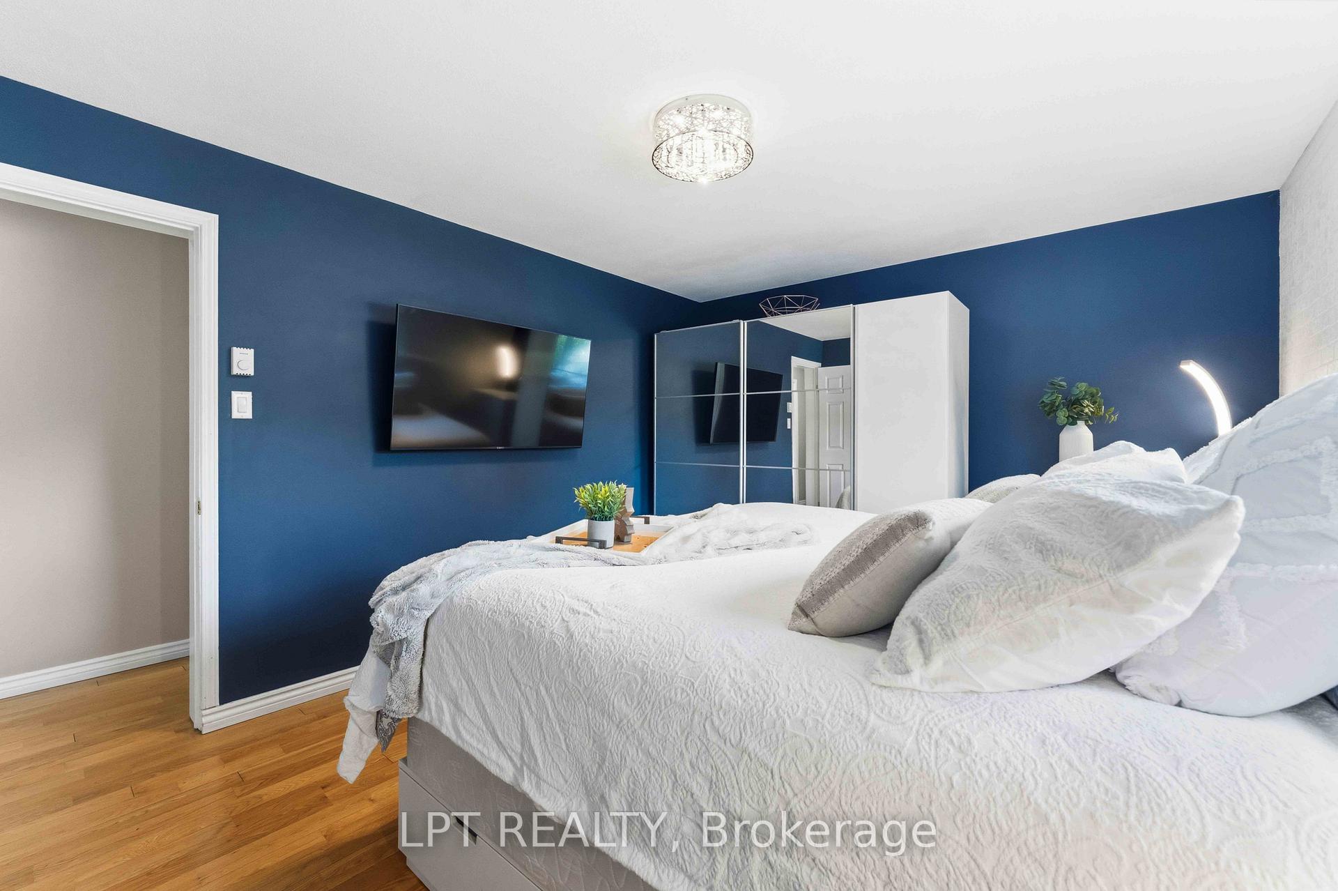 Photo 13 of 34 Fringewood Drive, Ottawa, Fringewood — HOMEH
