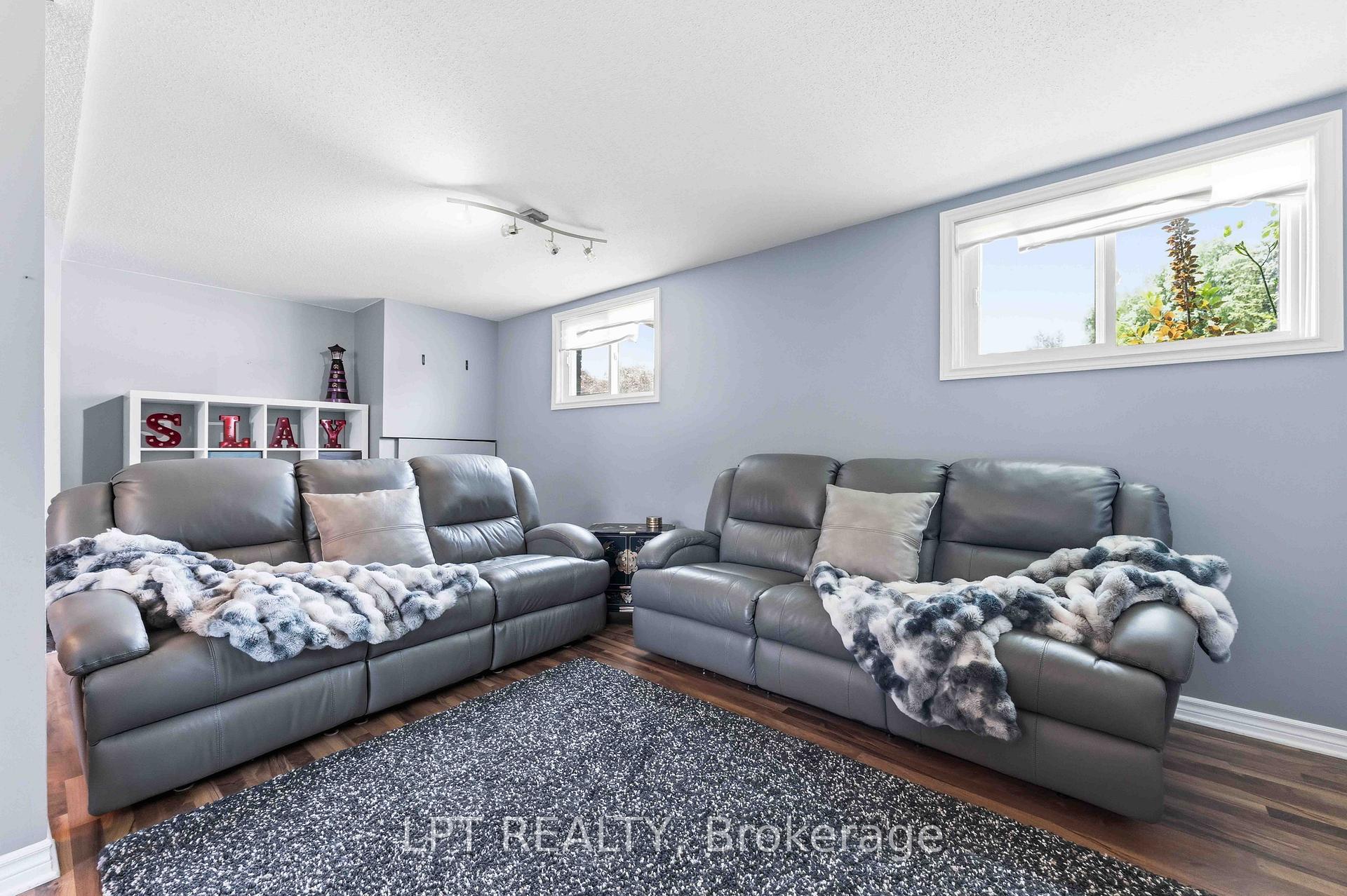 Photo 23 of 34 Fringewood Drive, Ottawa, Fringewood — HOMEH