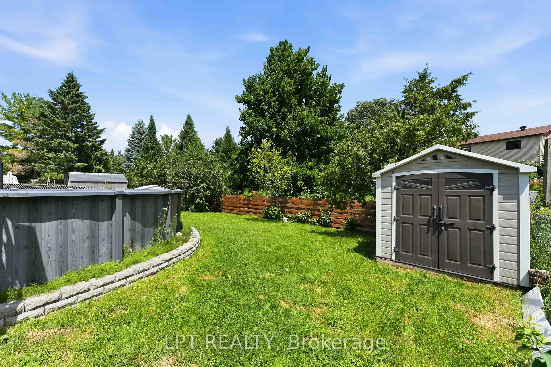 Photo 31 of 34 Fringewood Drive, Ottawa, Fringewood — HOMEH