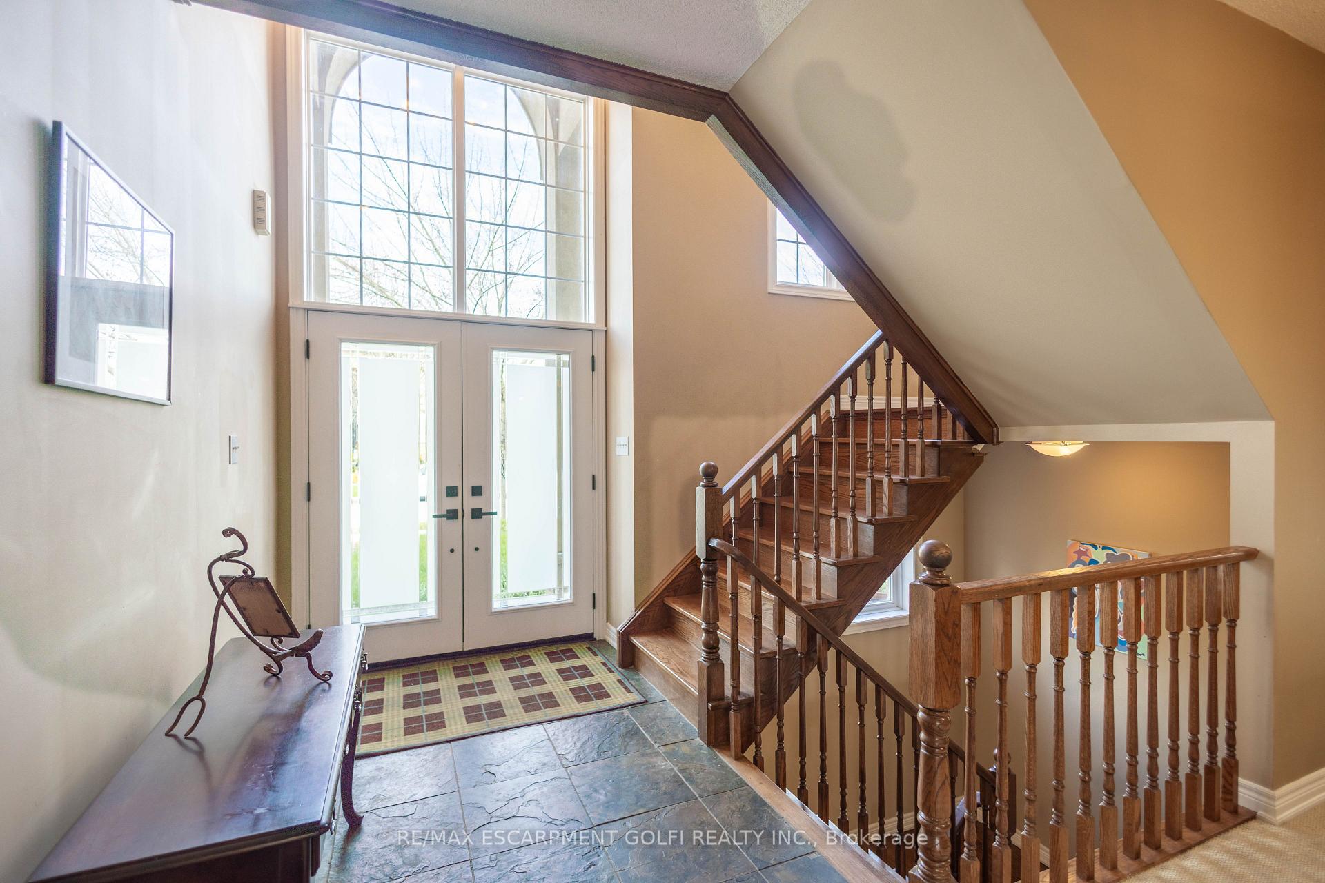 Photo 5 of 216 Diiorio Circle, Hamilton, Meadowlands — HOMEH