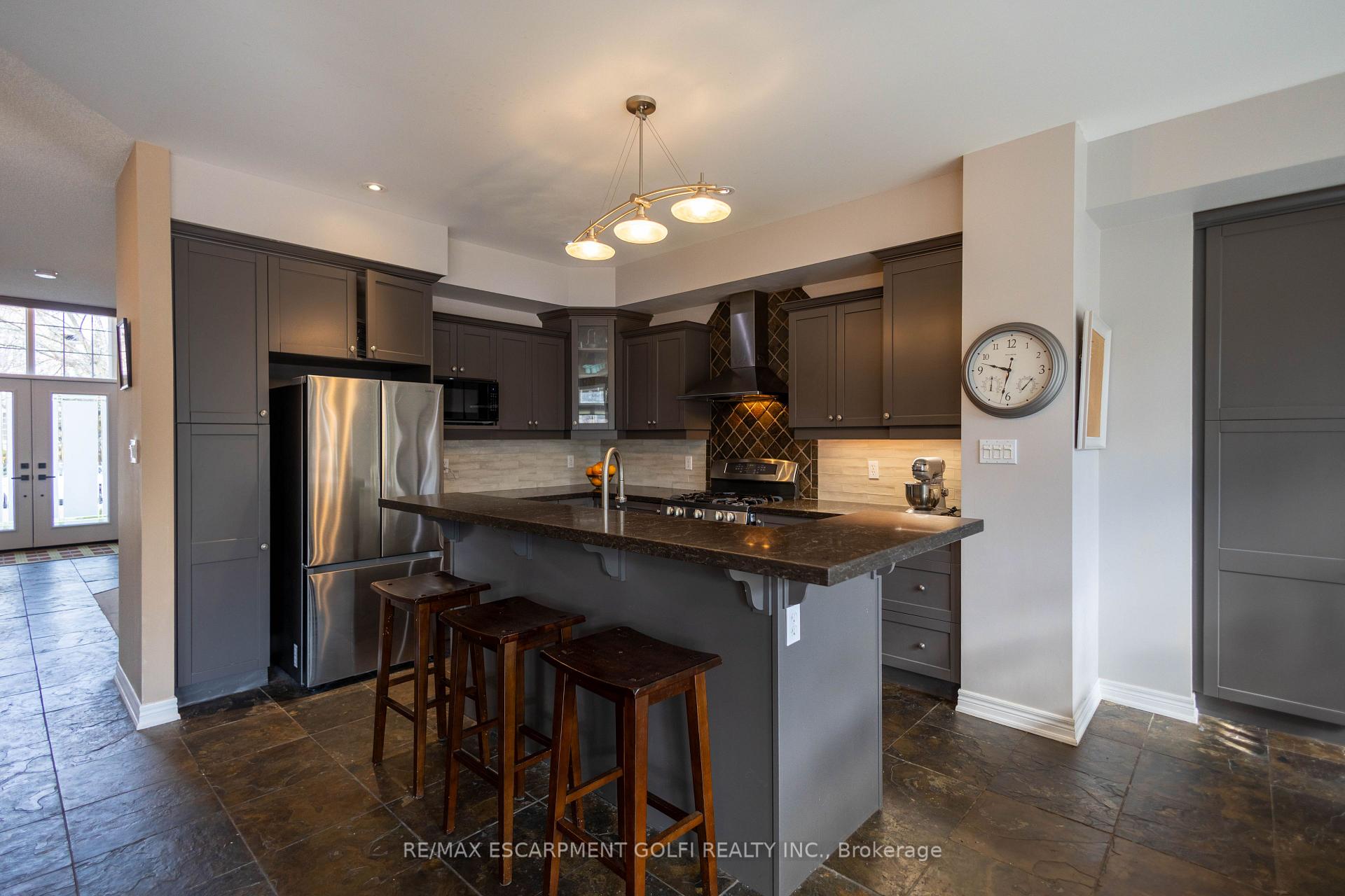 Photo 9 of 216 Diiorio Circle, Hamilton, Meadowlands — HOMEH