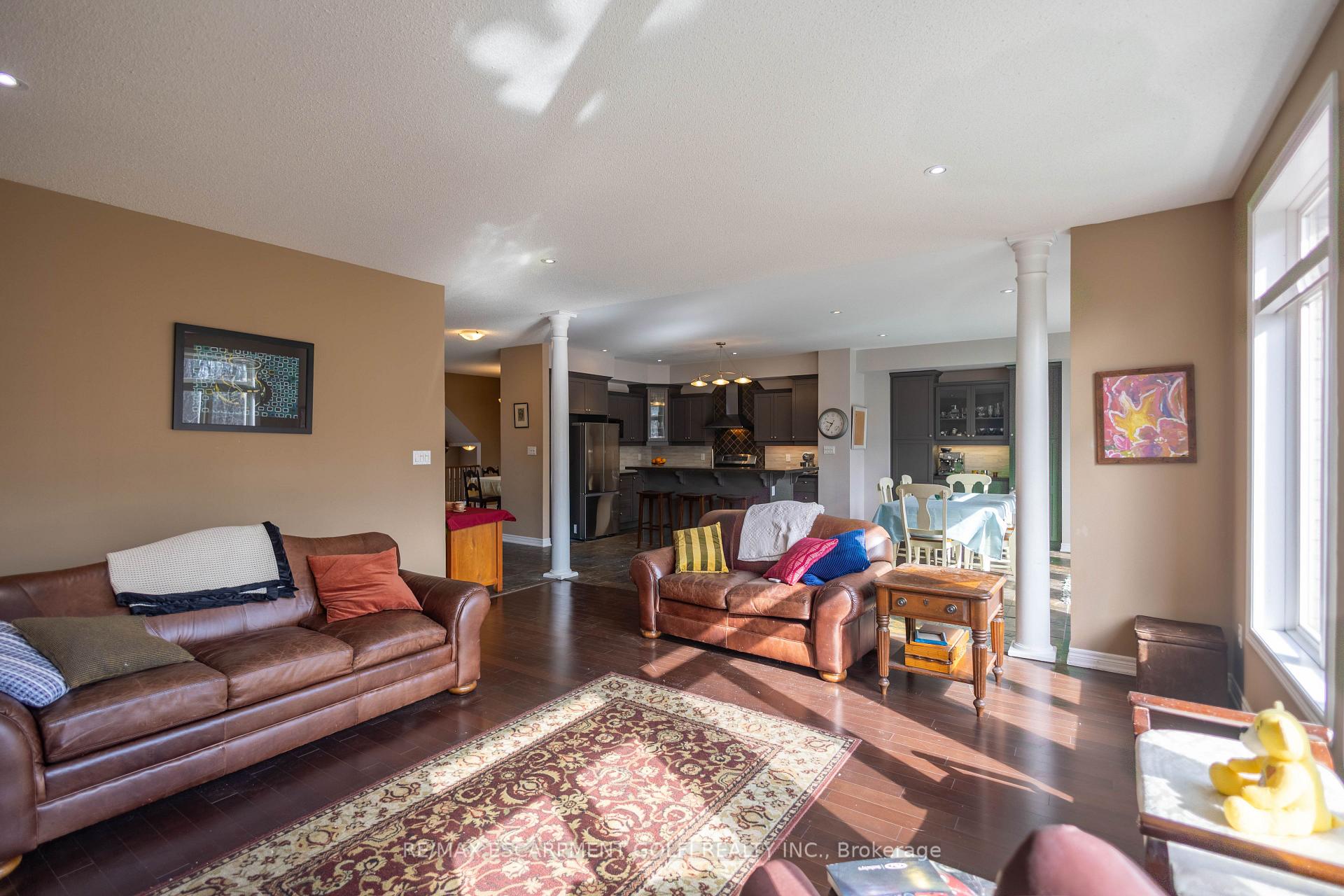 Photo 15 of 216 Diiorio Circle, Hamilton, Meadowlands — HOMEH