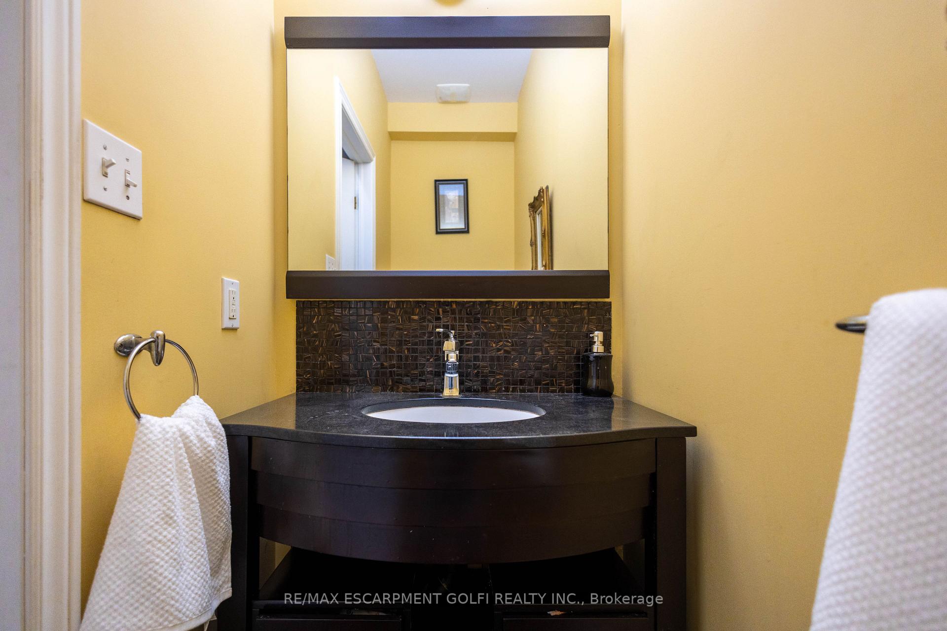 Photo 16 of 216 Diiorio Circle, Hamilton, Meadowlands — HOMEH
