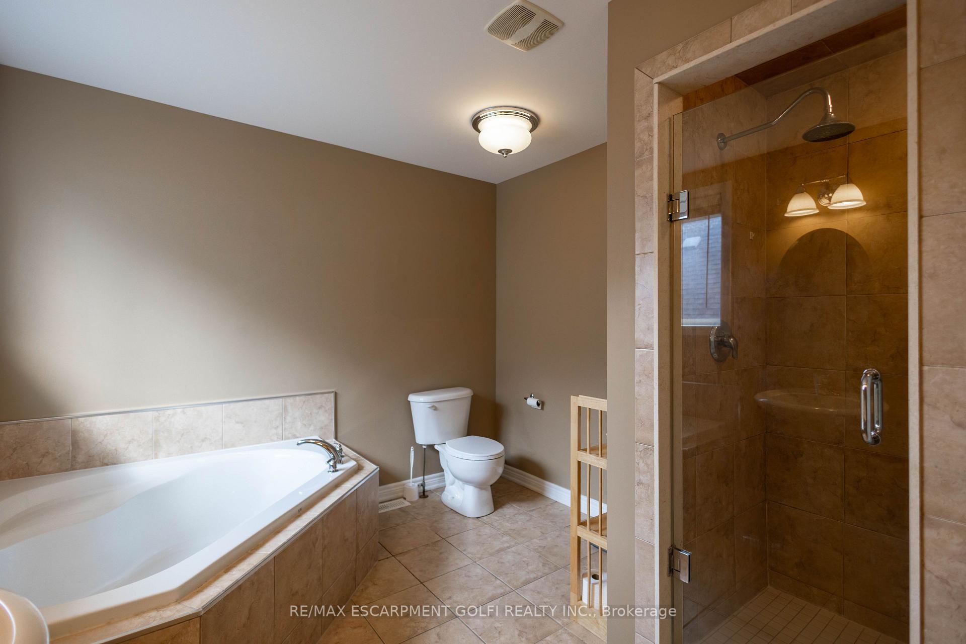 Photo 21 of 216 Diiorio Circle, Hamilton, Meadowlands — HOMEH