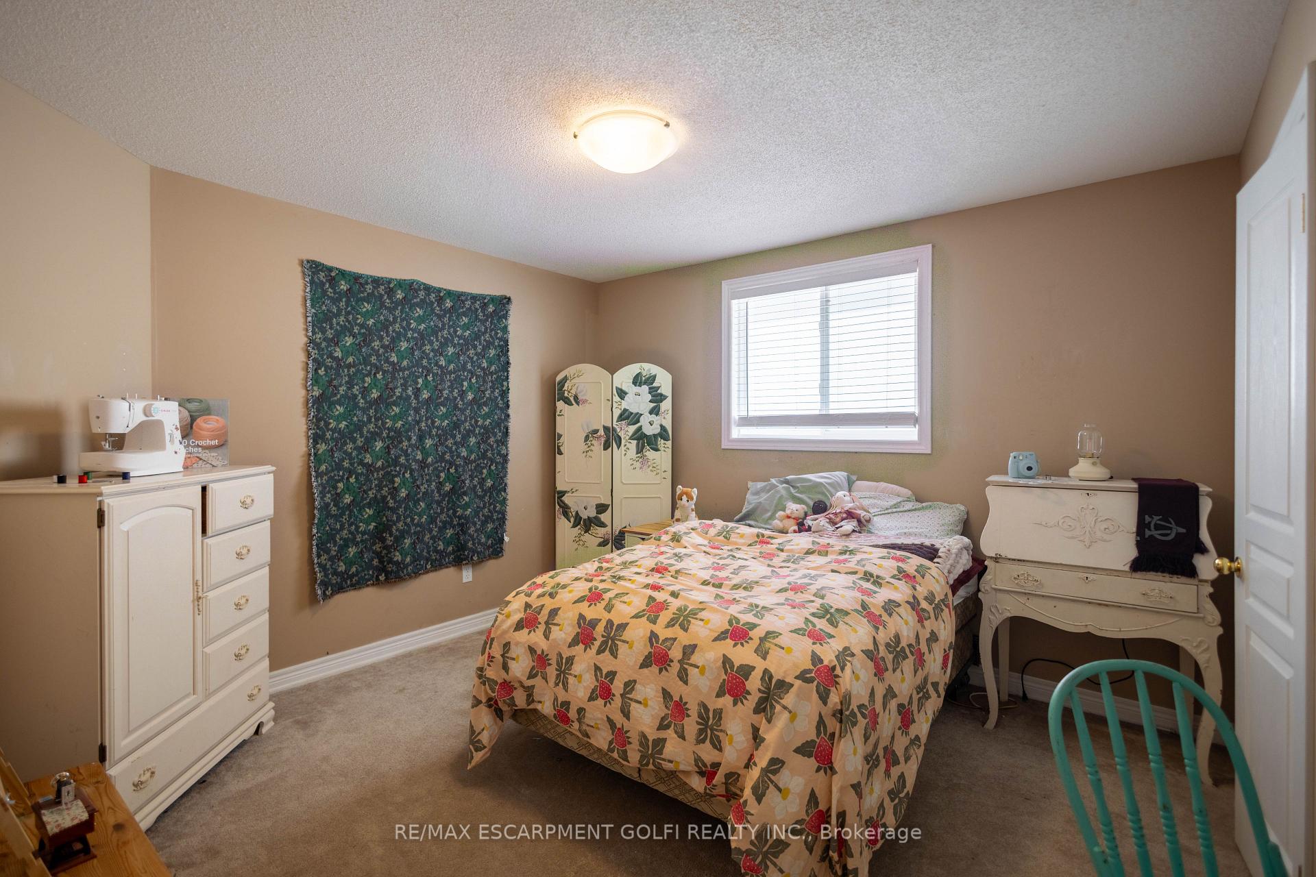 Photo 25 of 216 Diiorio Circle, Hamilton, Meadowlands — HOMEH