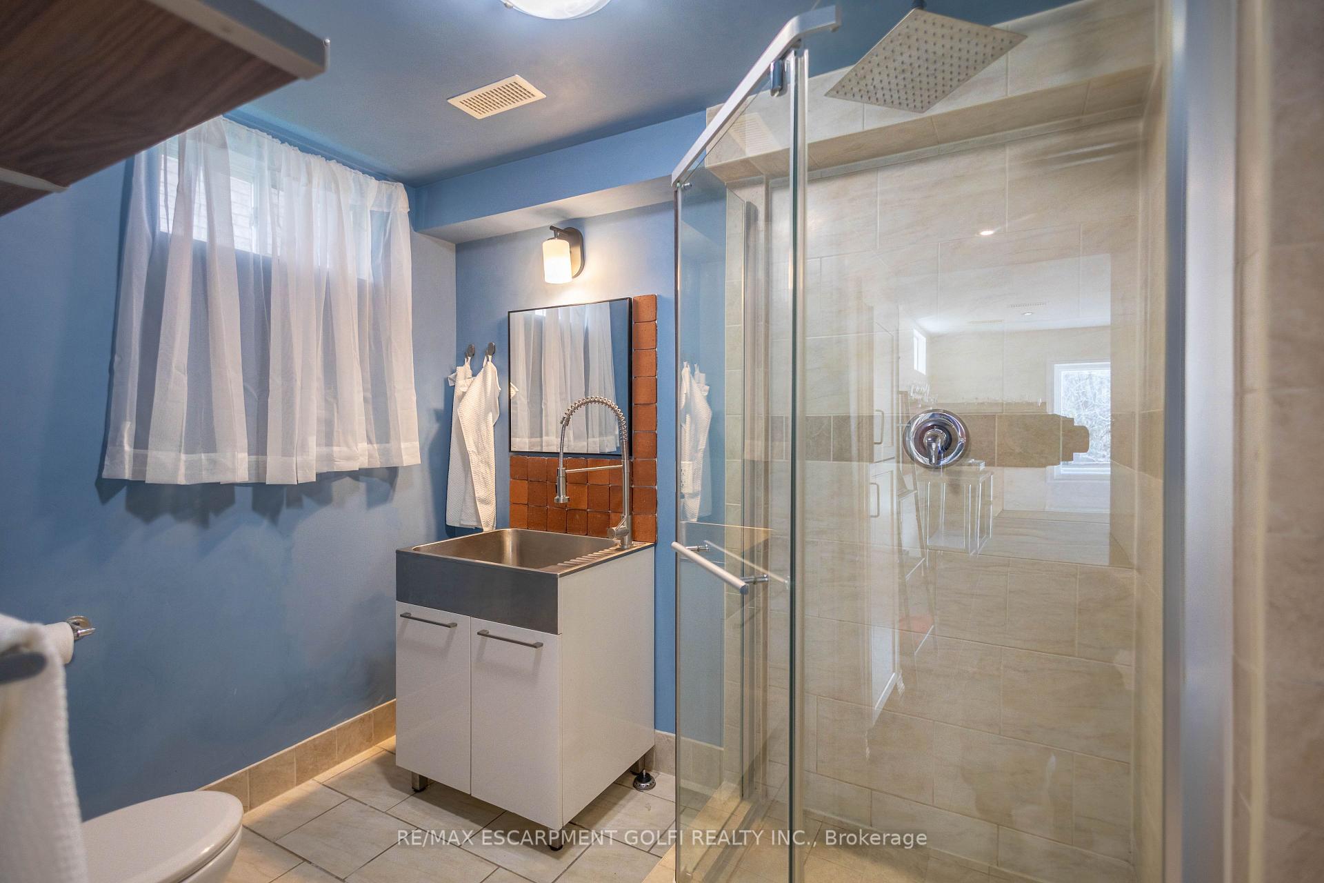 Photo 37 of 216 Diiorio Circle, Hamilton, Meadowlands — HOMEH