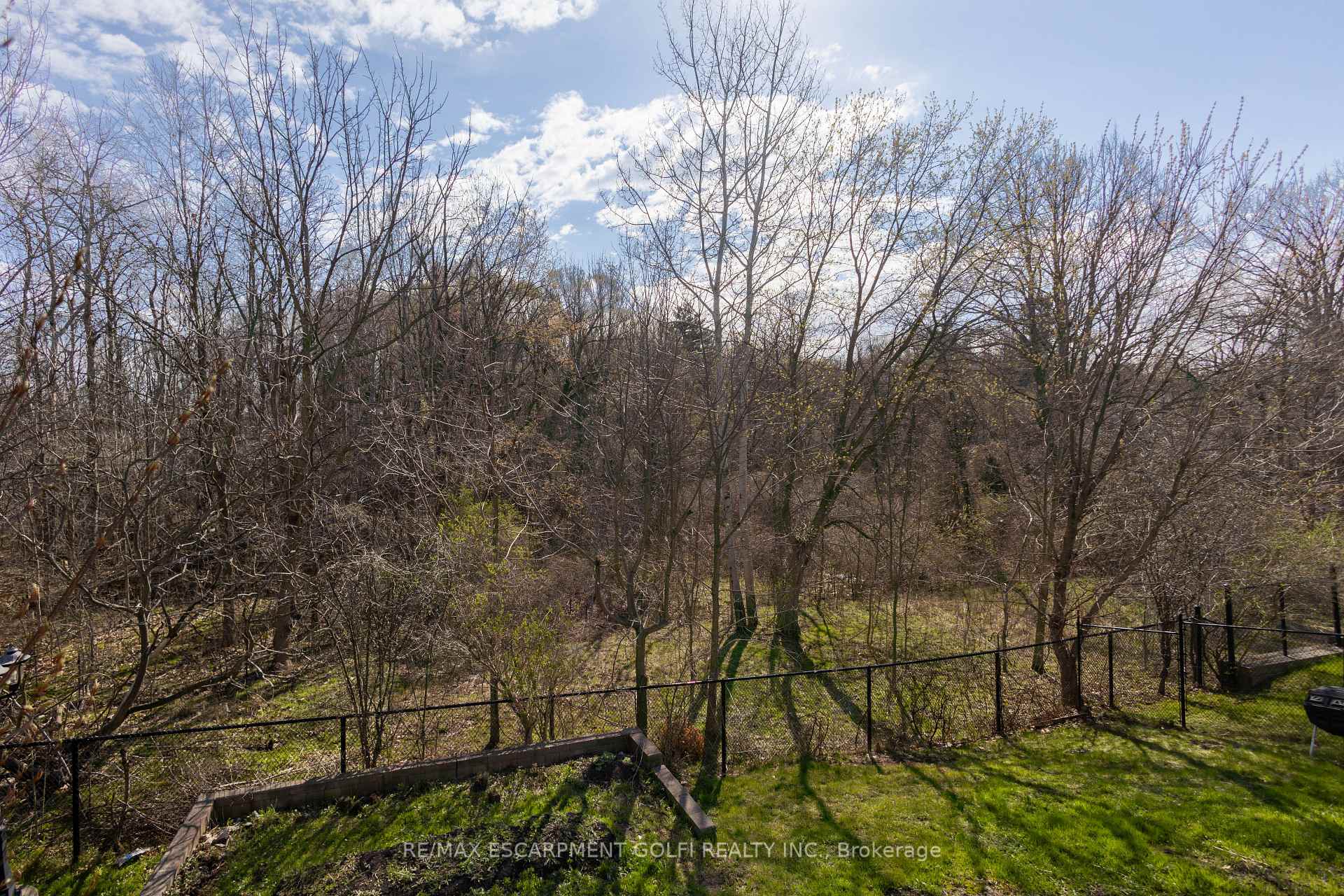 Photo 40 of 216 Diiorio Circle, Hamilton, Meadowlands — HOMEH
