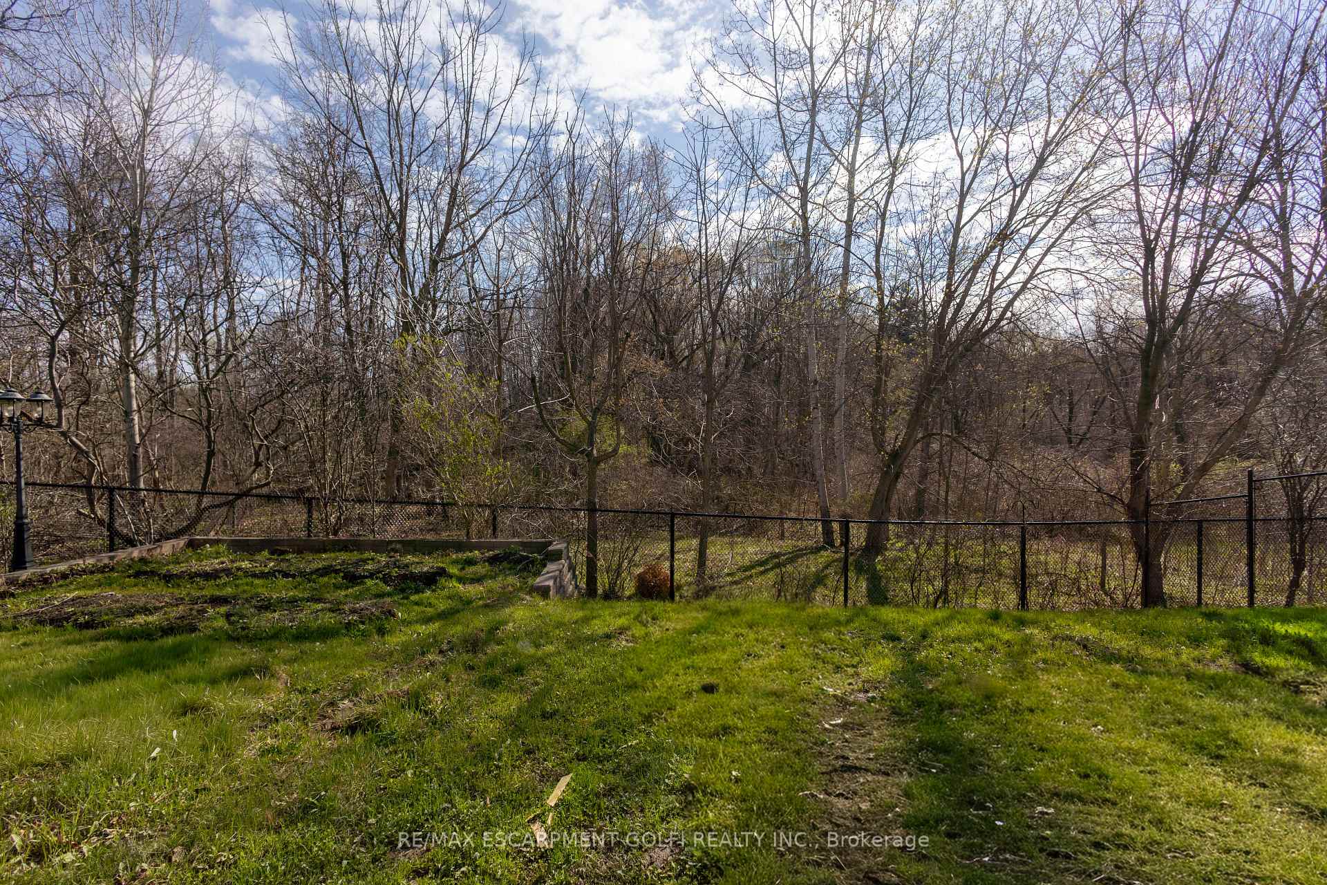 Photo 41 of 216 Diiorio Circle, Hamilton, Meadowlands — HOMEH