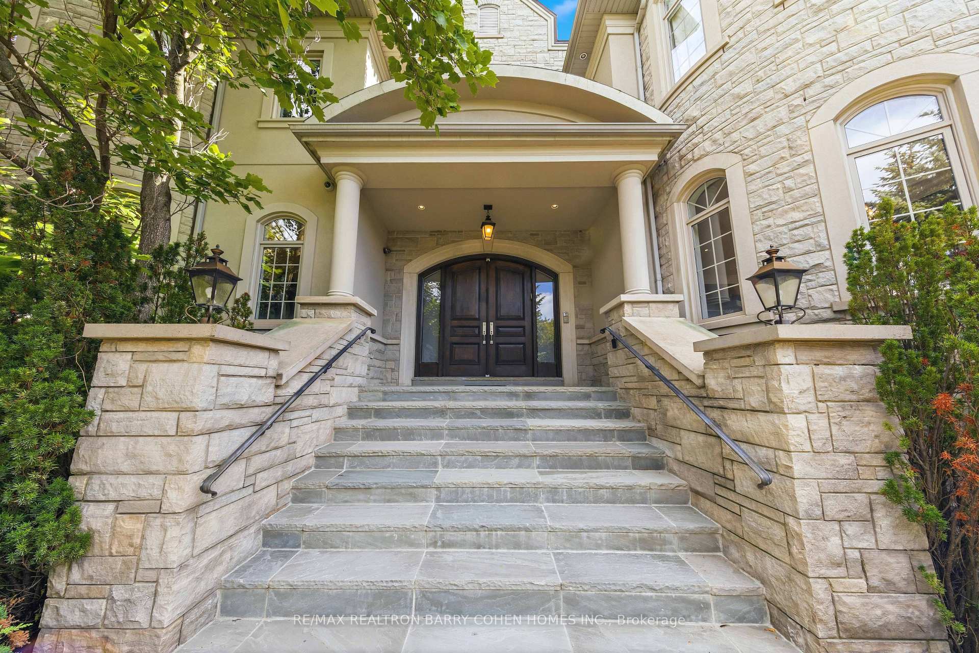 Photo 3 of 65 Parr Place, Vaughan, Uplands — HOMEH