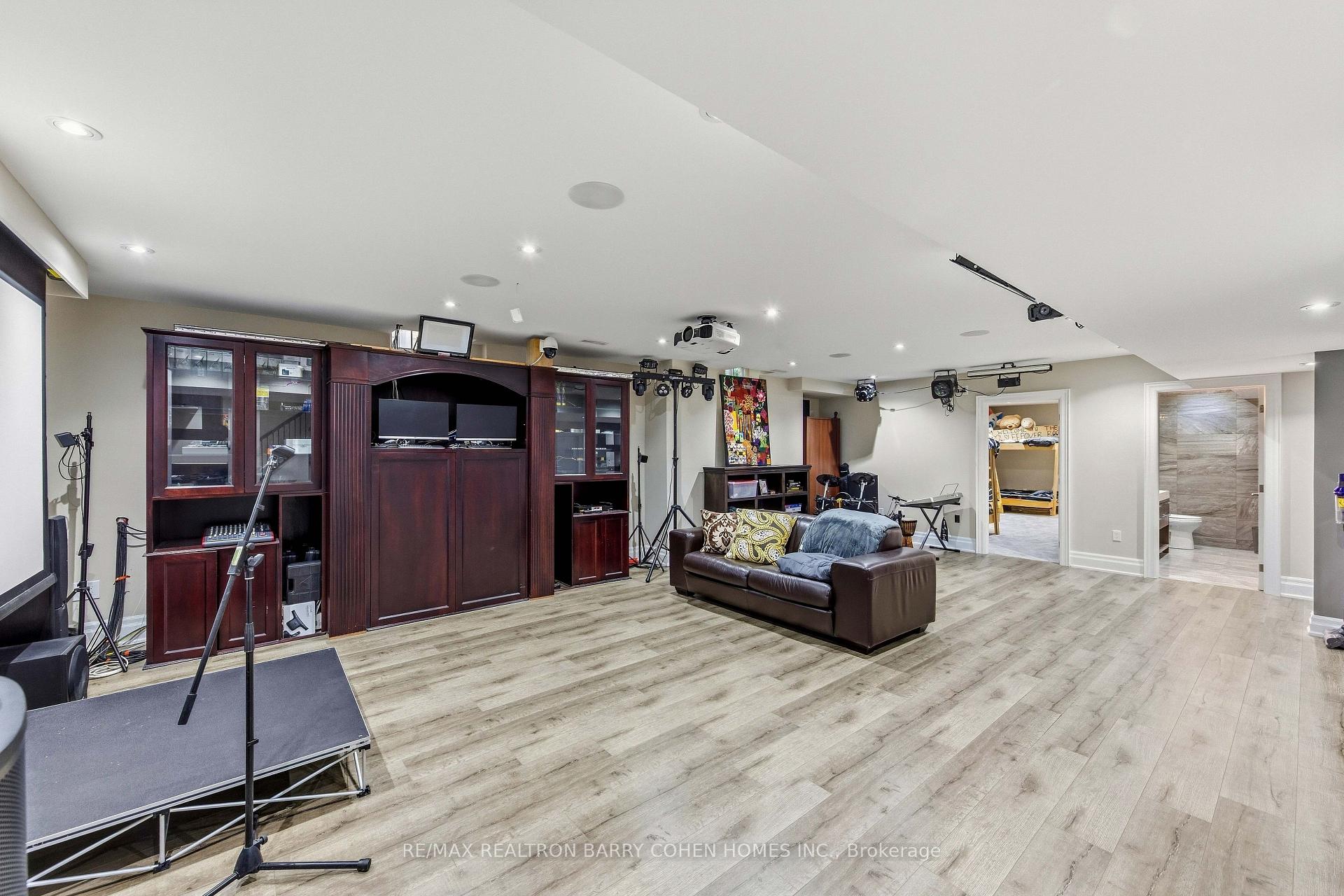 Photo 41 of 65 Parr Place, Vaughan, Uplands — HOMEH