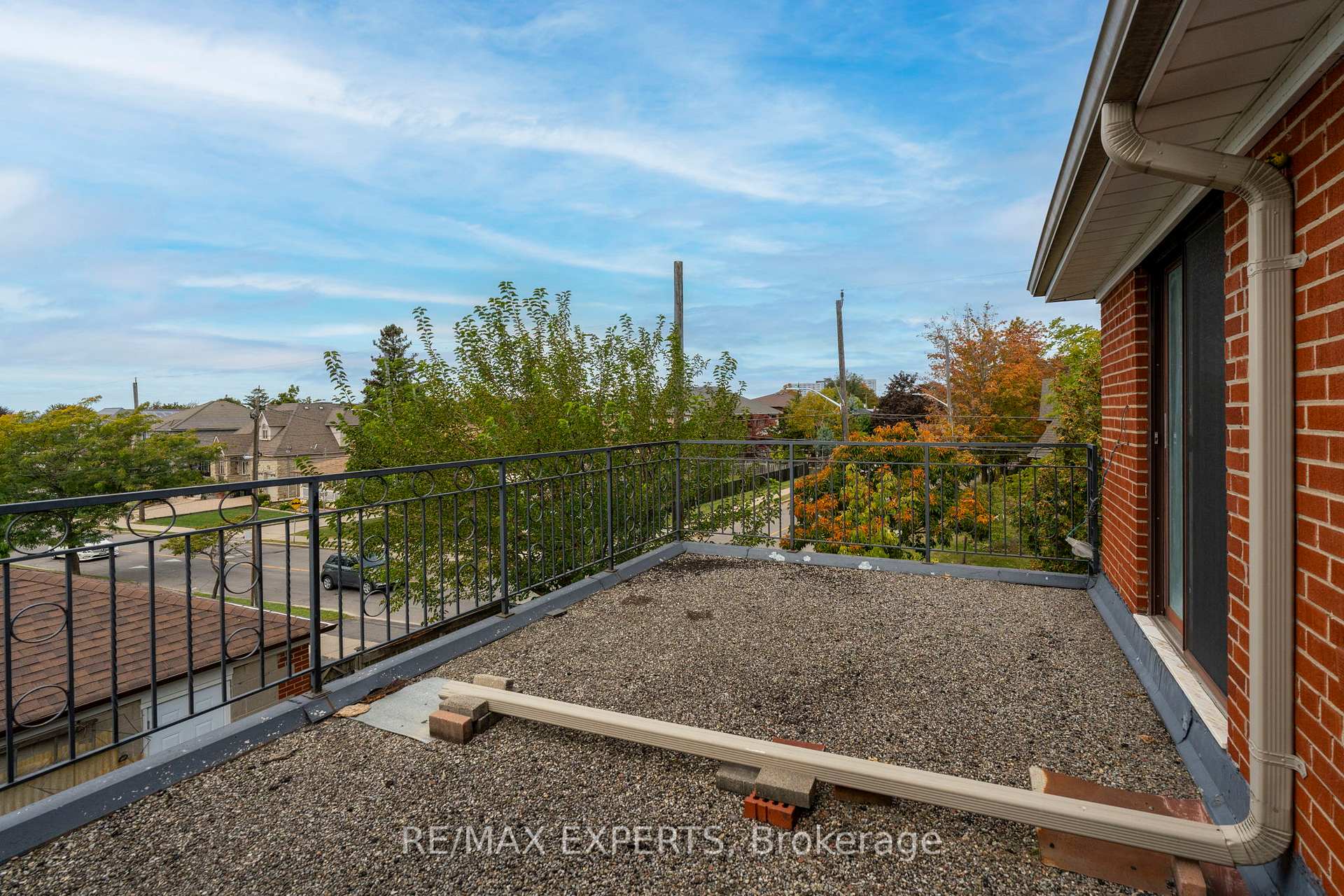 Photo 17 of 2 Donofree Road, North York, Maple Leaf — HOMEH