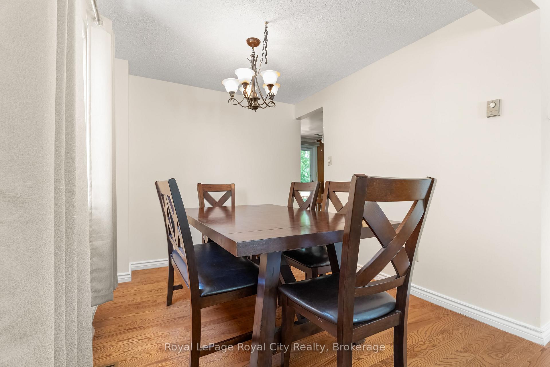 Photo 13 of 121 Imperial Road N, Guelph, Willow West/Sugarbush/West Acres — HOMEH