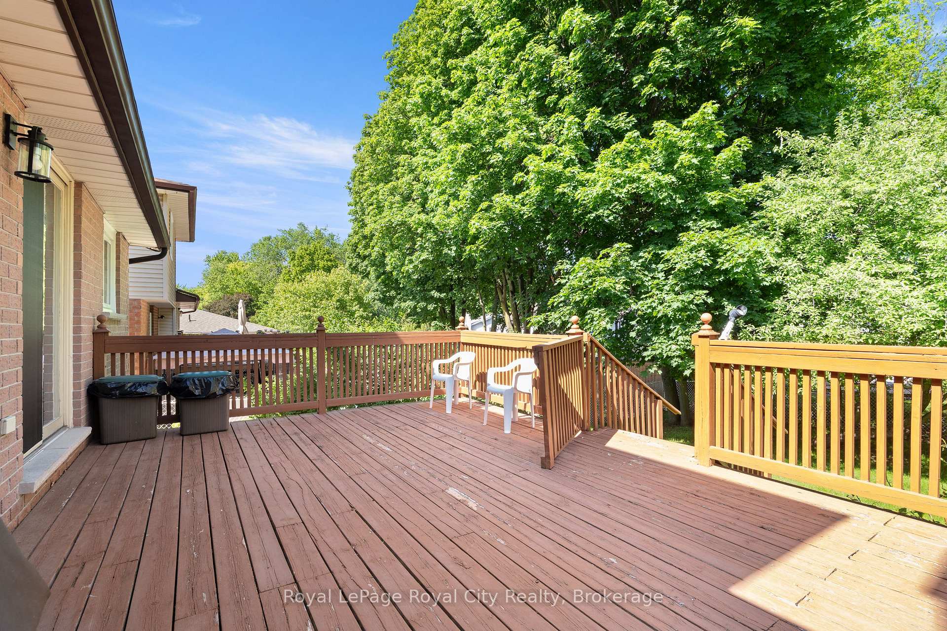 Photo 37 of 121 Imperial Road N, Guelph, Willow West/Sugarbush/West Acres — HOMEH