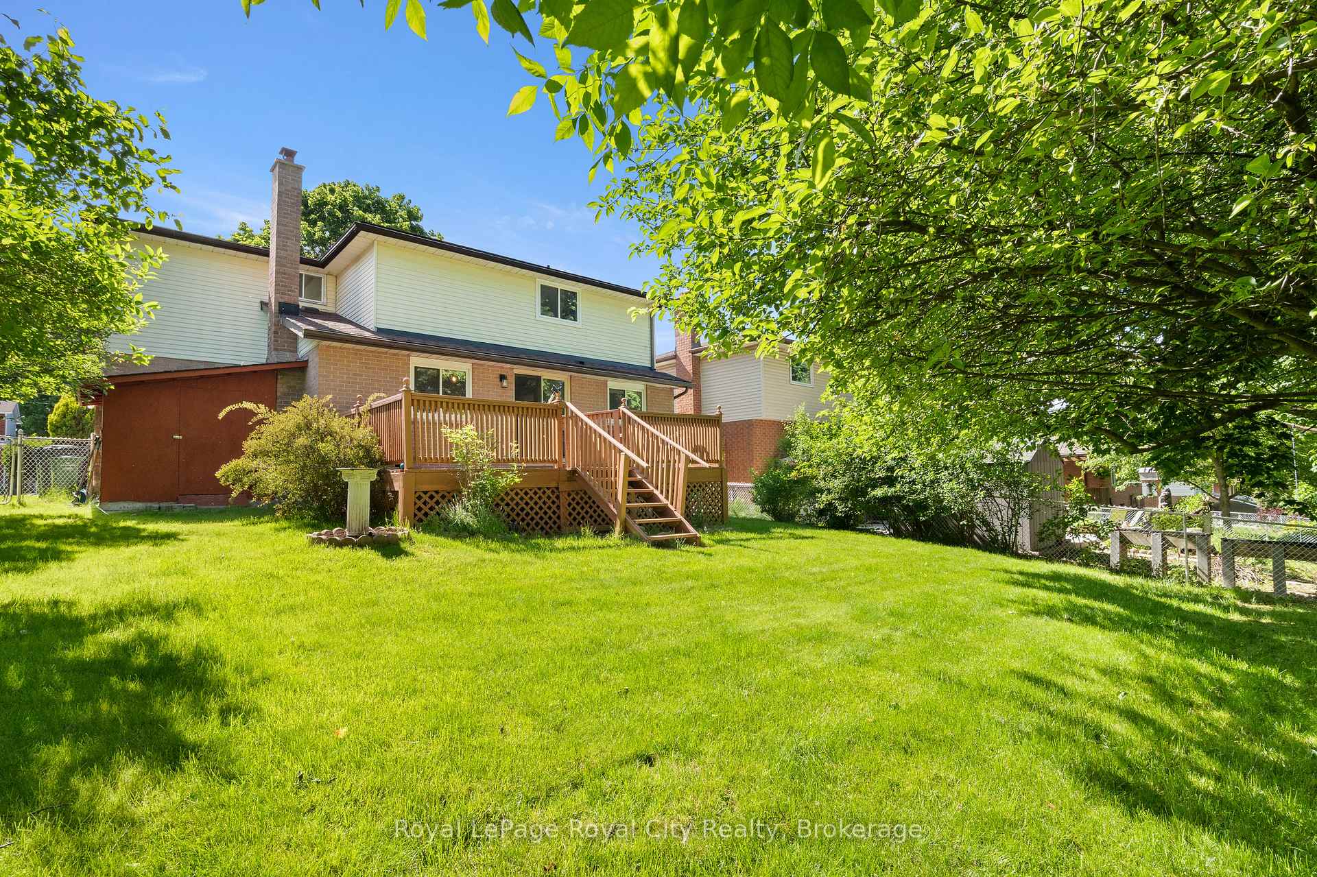 Photo 41 of 121 Imperial Road N, Guelph, Willow West/Sugarbush/West Acres — HOMEH