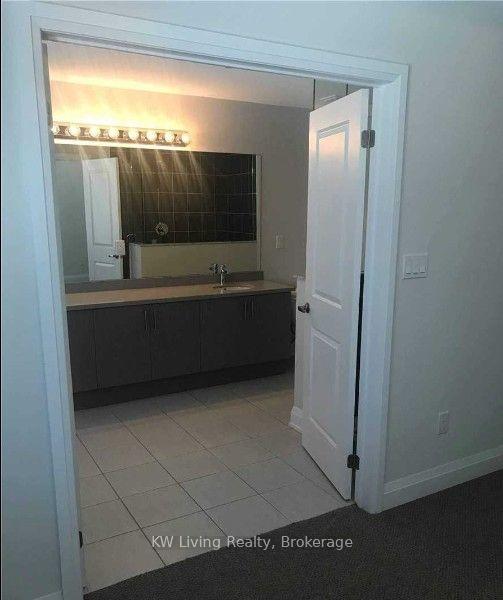 Photo 10 of 39 Oliana Way, Brampton, Bram West — HOMEH