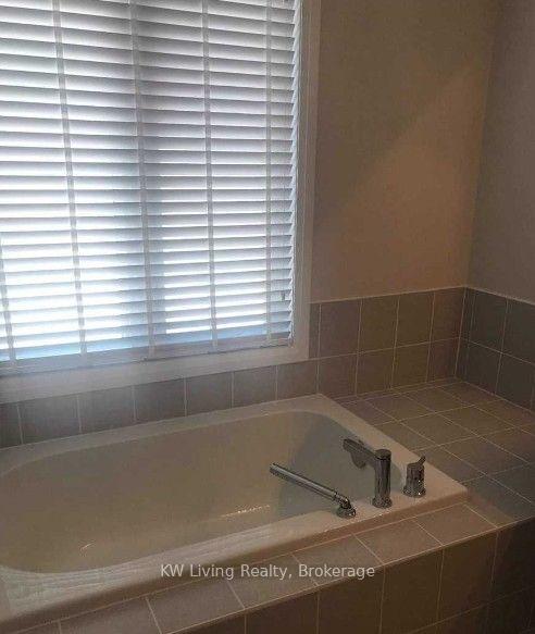 Photo 13 of 39 Oliana Way, Brampton, Bram West — HOMEH