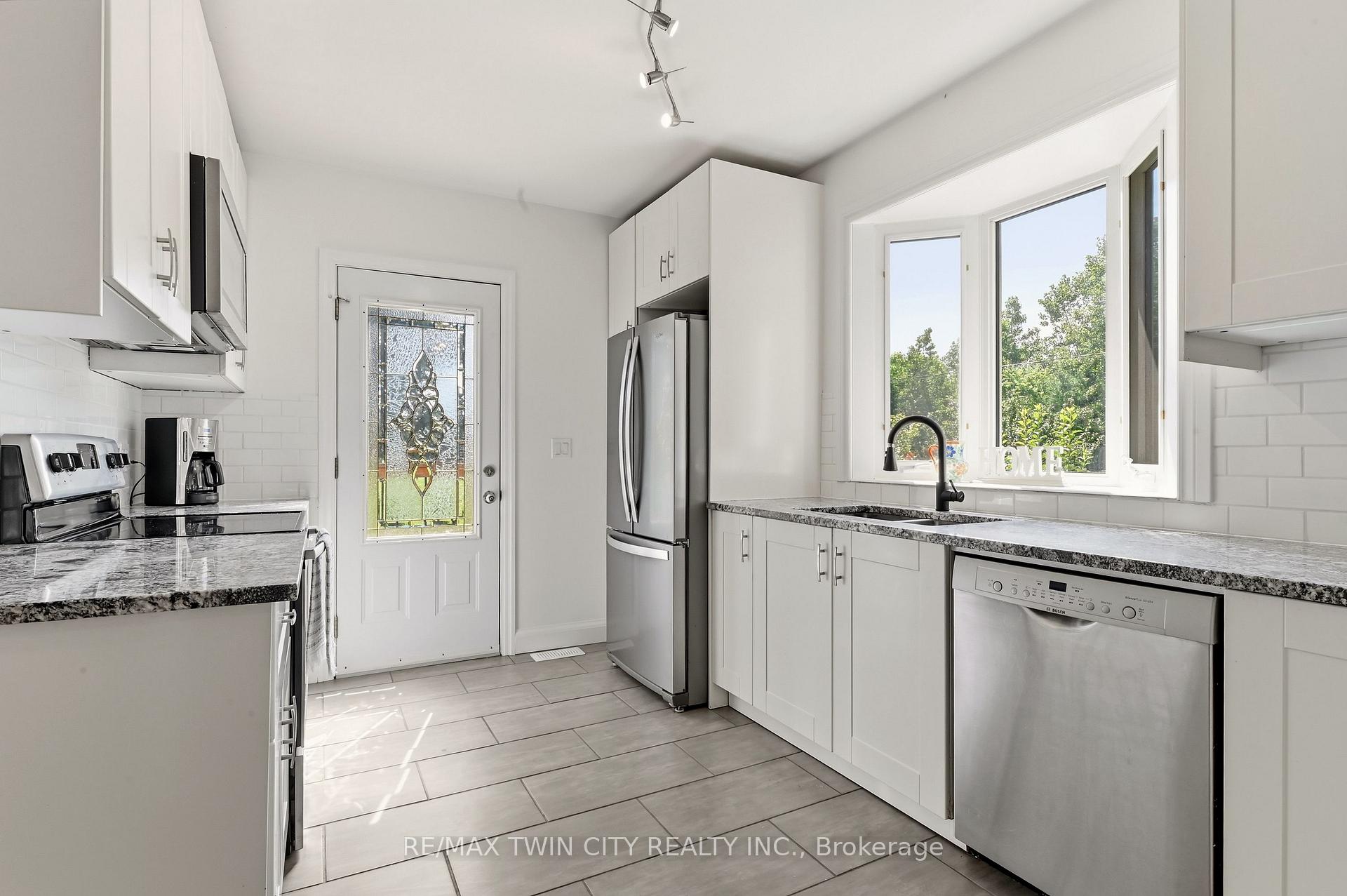 Photo 11 of 359 German School Road, Brant, Paris — HOMEH