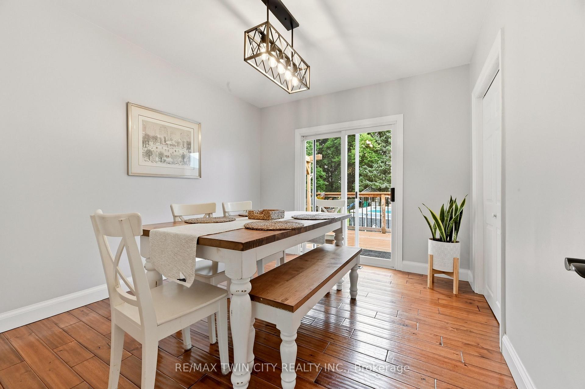 Photo 20 of 359 German School Road, Brant, Paris — HOMEH