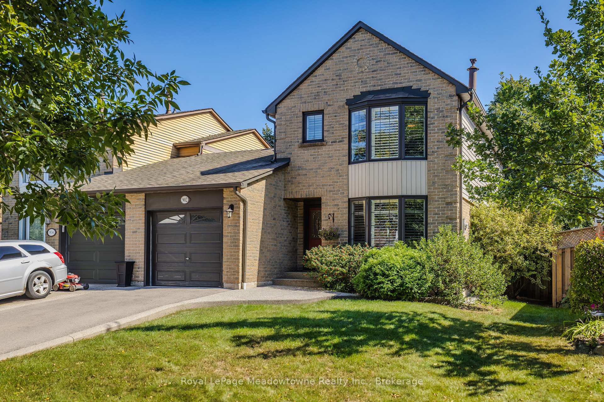 Photo 2 of 902 Laurier Avenue, Milton, Timberlea — HOMEH