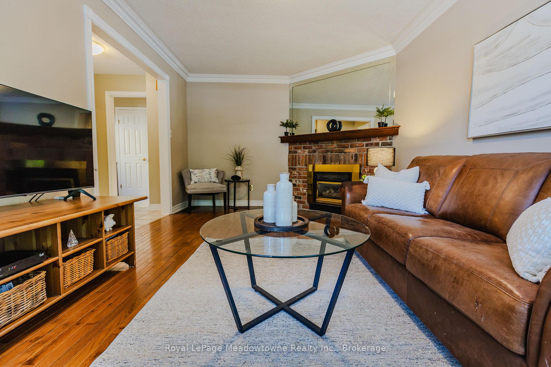 Photo 9 of 902 Laurier Avenue, Milton, Timberlea — HOMEH