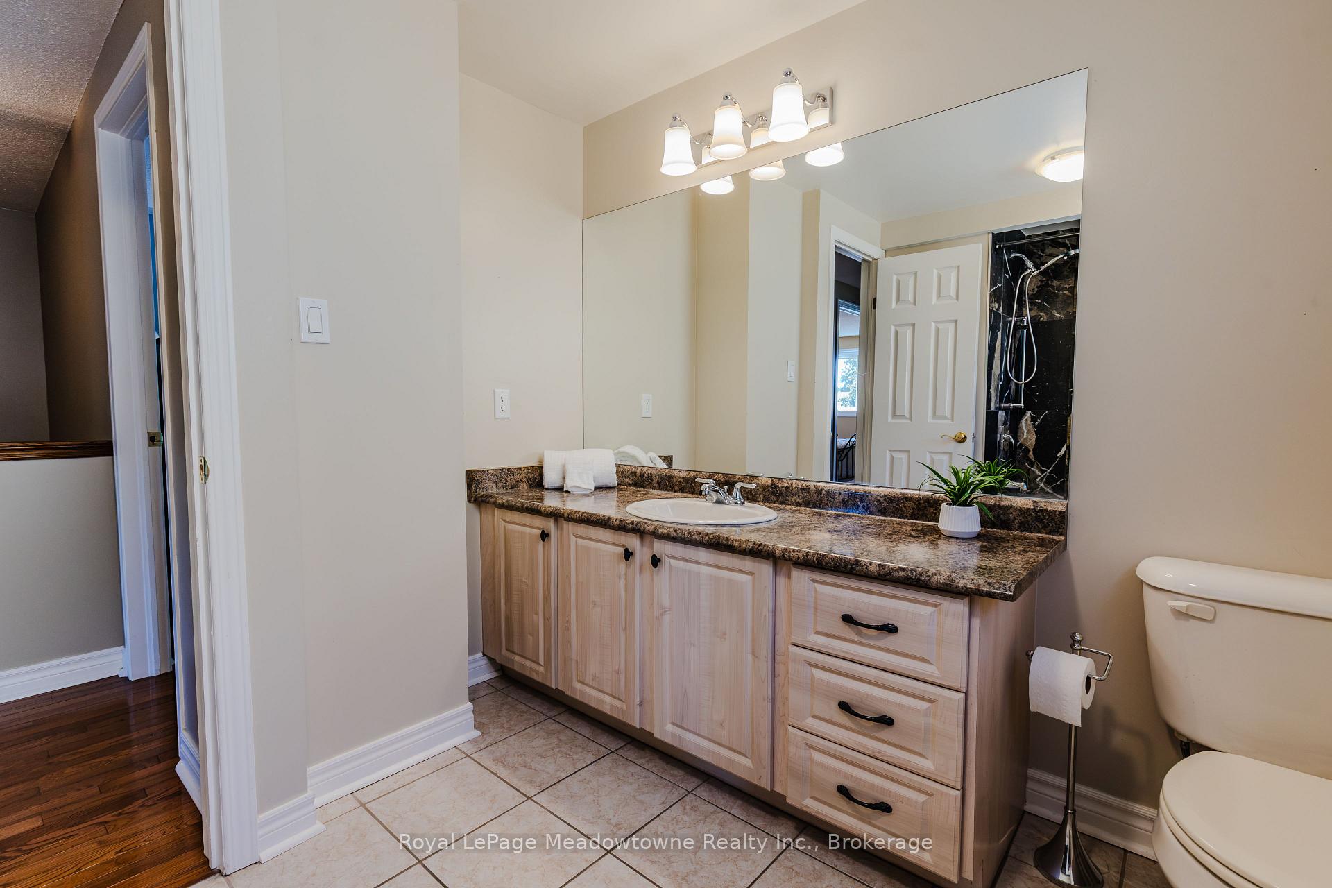Photo 22 of 902 Laurier Avenue, Milton, Timberlea — HOMEH