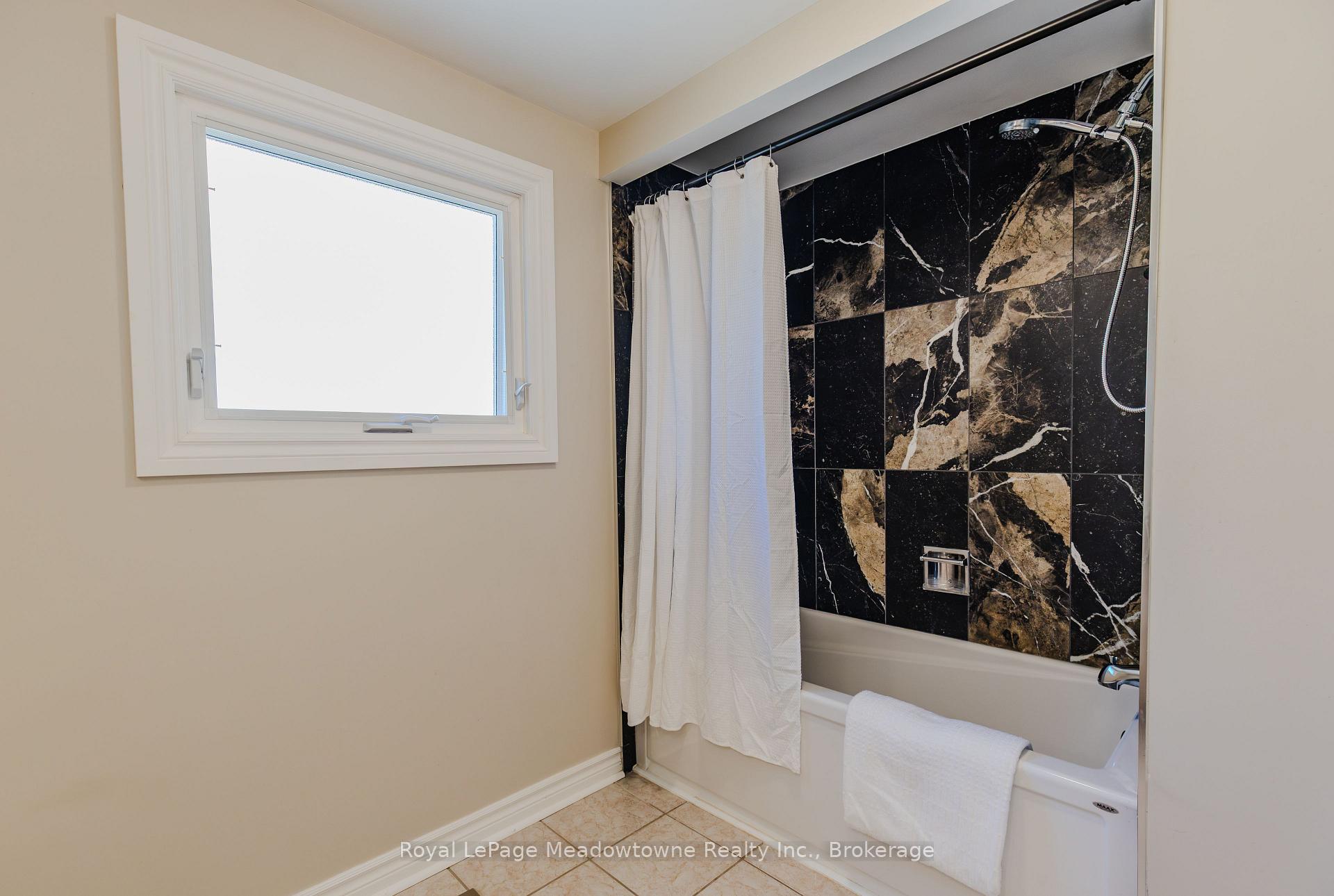 Photo 24 of 902 Laurier Avenue, Milton, Timberlea — HOMEH