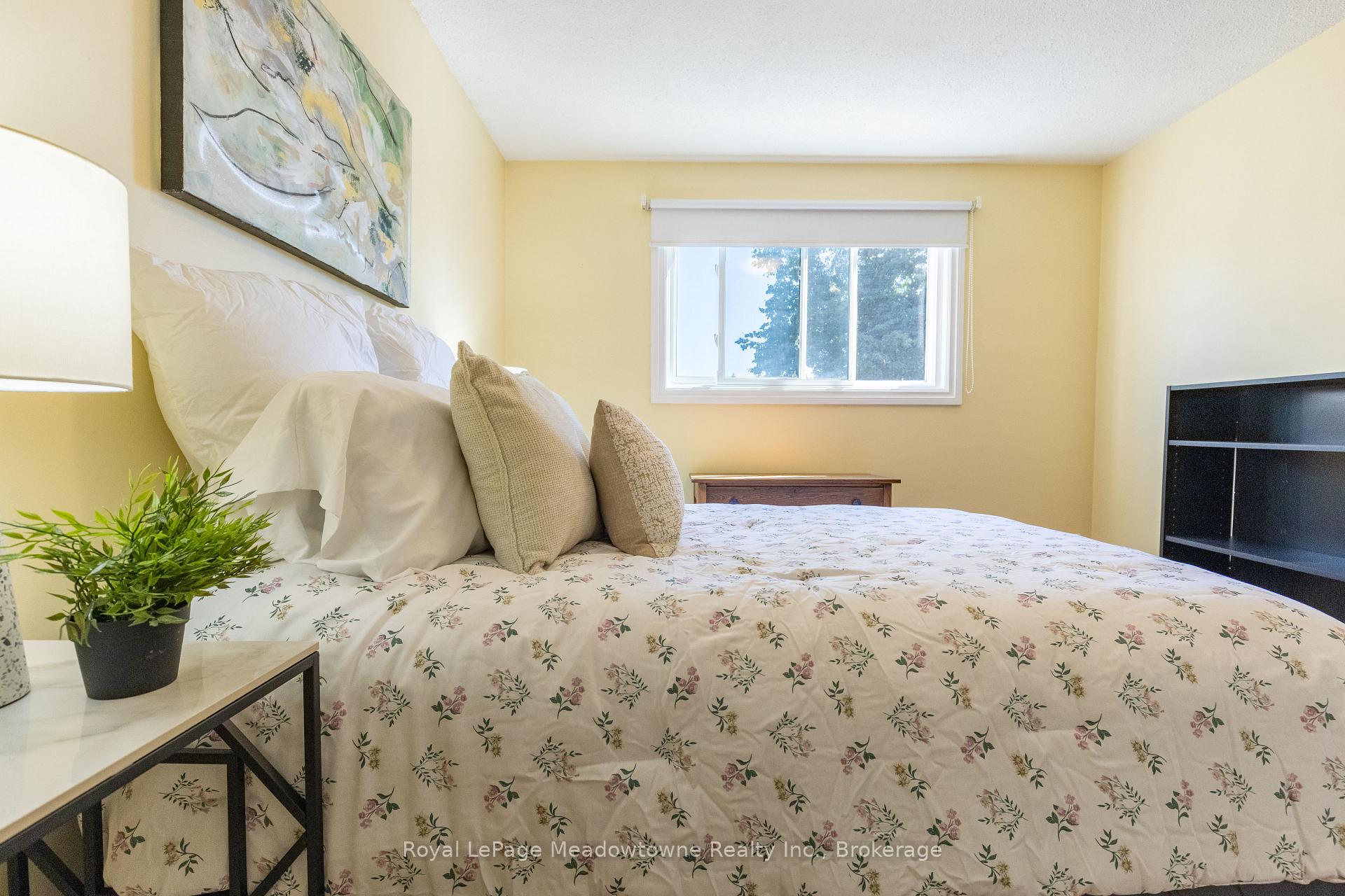 Photo 26 of 902 Laurier Avenue, Milton, Timberlea — HOMEH