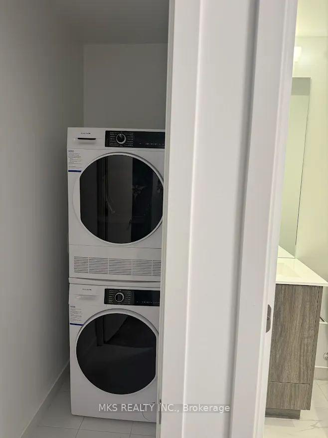 Photo 11 of Unit 1808, 180 Front Street E, Toronto, Moss Park — HOMEH
