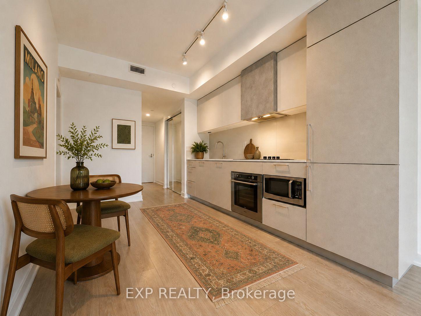 Photo 2 of Unit 811, 19 Western Battery Road, Toronto, Niagara — HOMEH