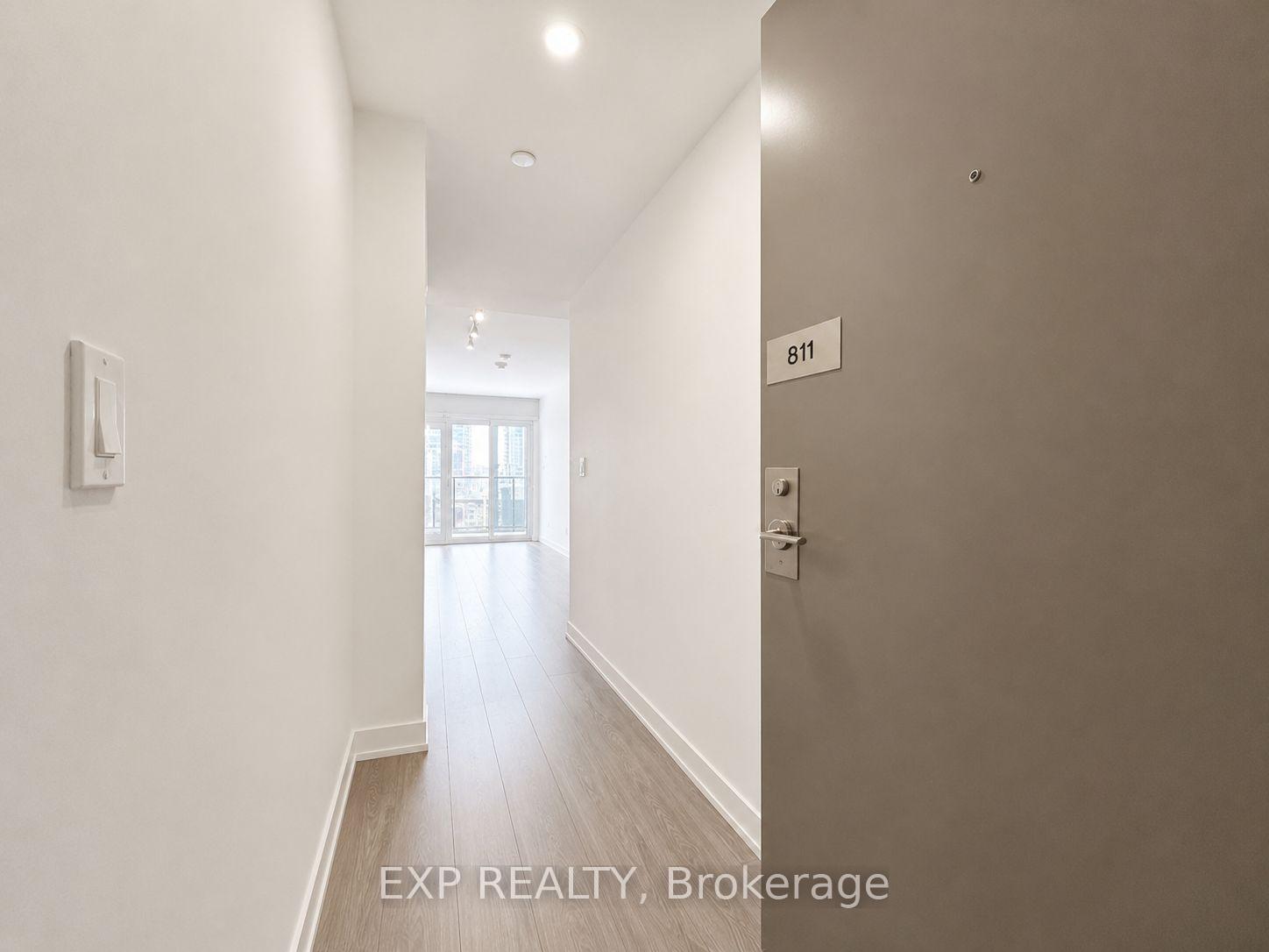 Photo 6 of Unit 811, 19 Western Battery Road, Toronto, Niagara — HOMEH