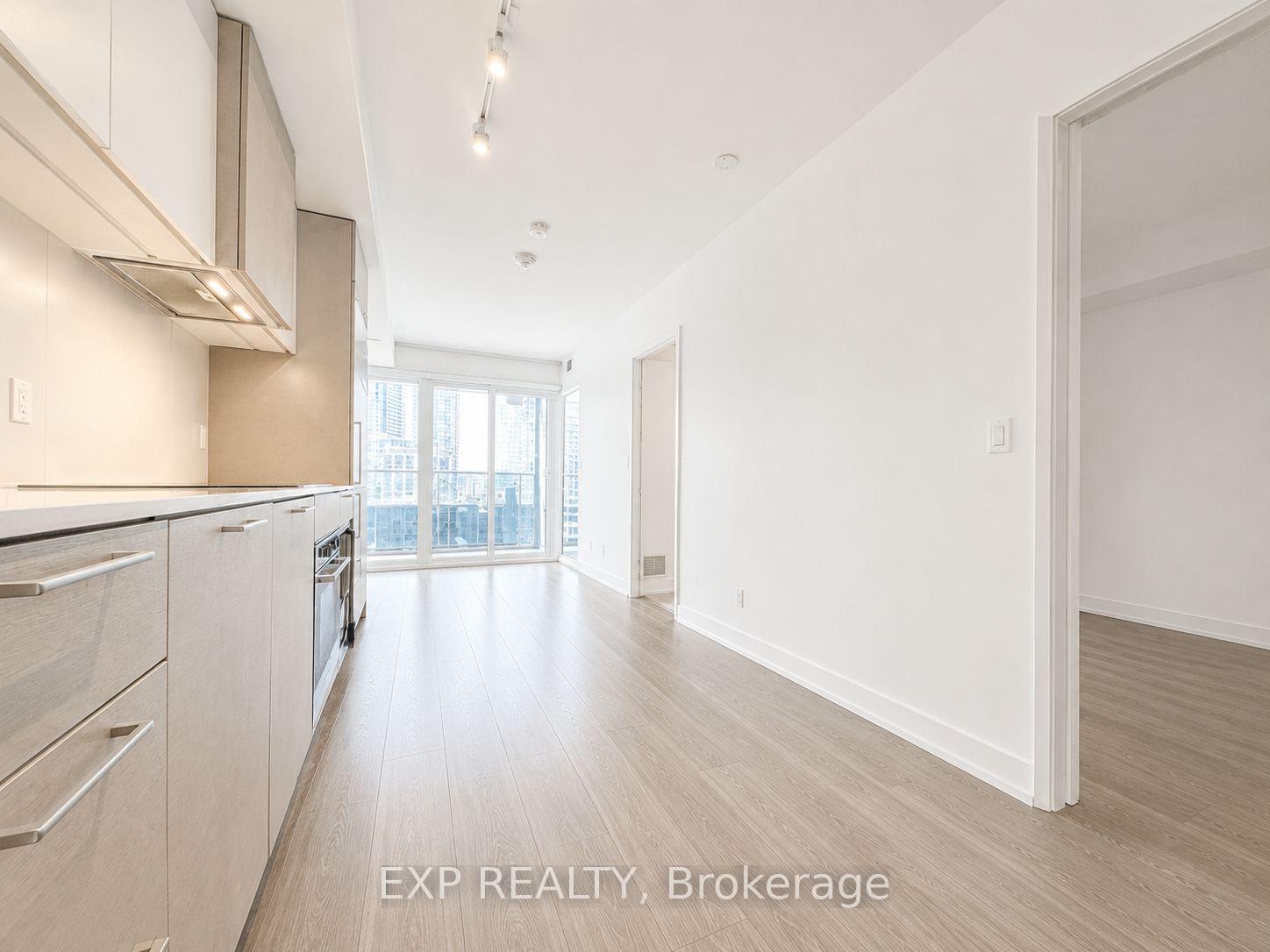 Photo 8 of Unit 811, 19 Western Battery Road, Toronto, Niagara — HOMEH