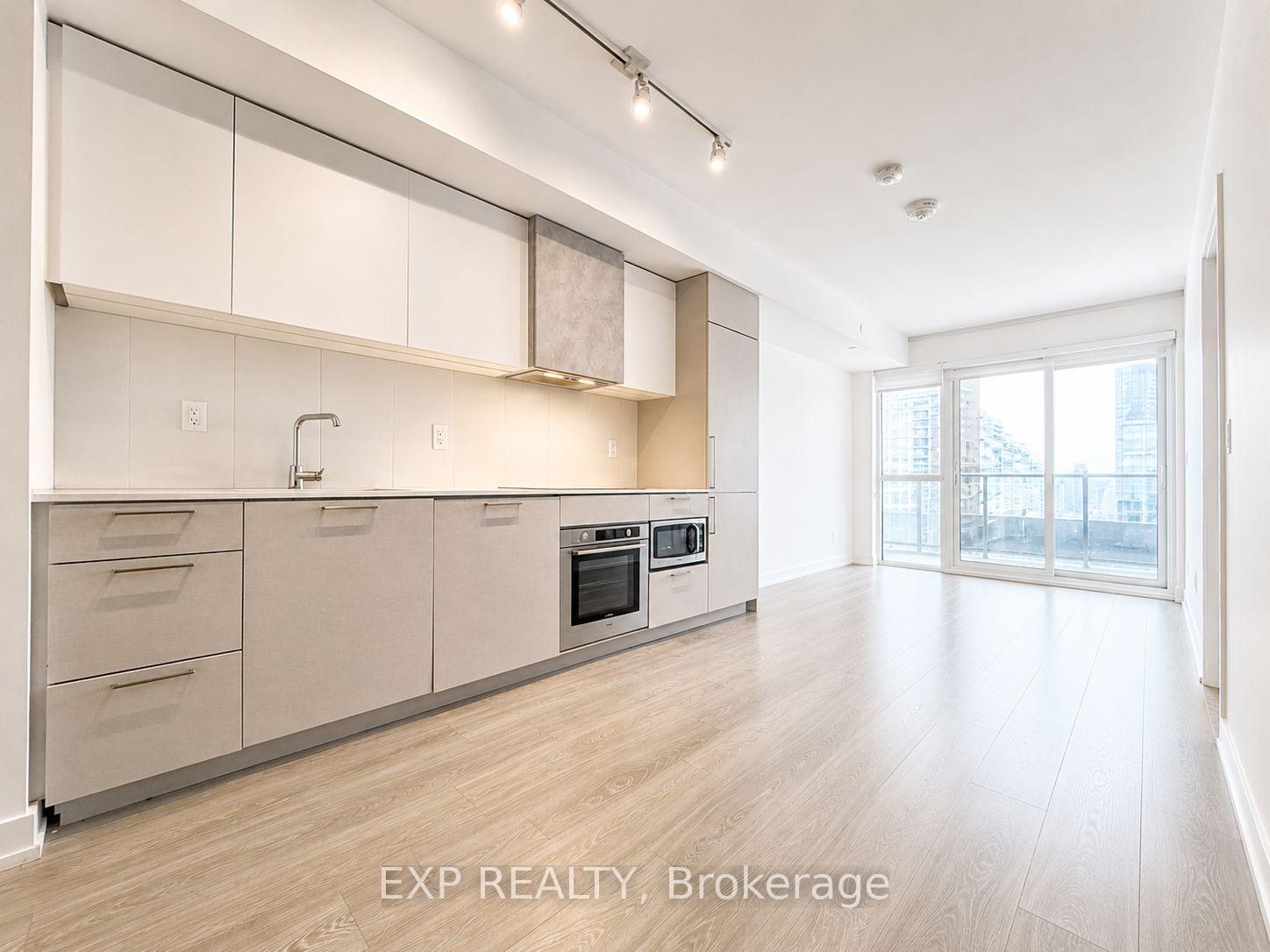 Photo 9 of Unit 811, 19 Western Battery Road, Toronto, Niagara — HOMEH