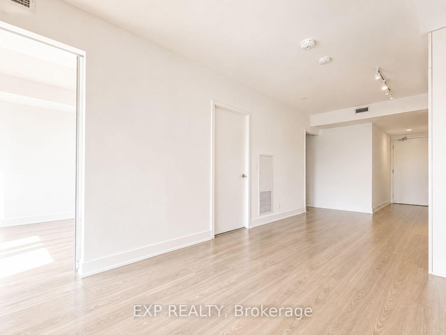 Photo 14 of Unit 811, 19 Western Battery Road, Toronto, Niagara — HOMEH