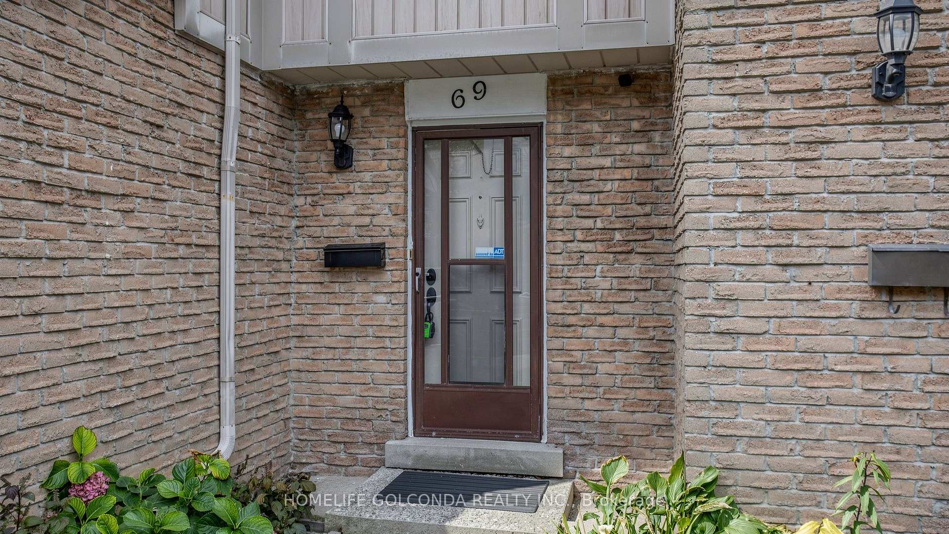 Photo 2 of Unit 69, 1290 Bridletowne Circle, Scarborough, L'Amoreaux — HOMEH