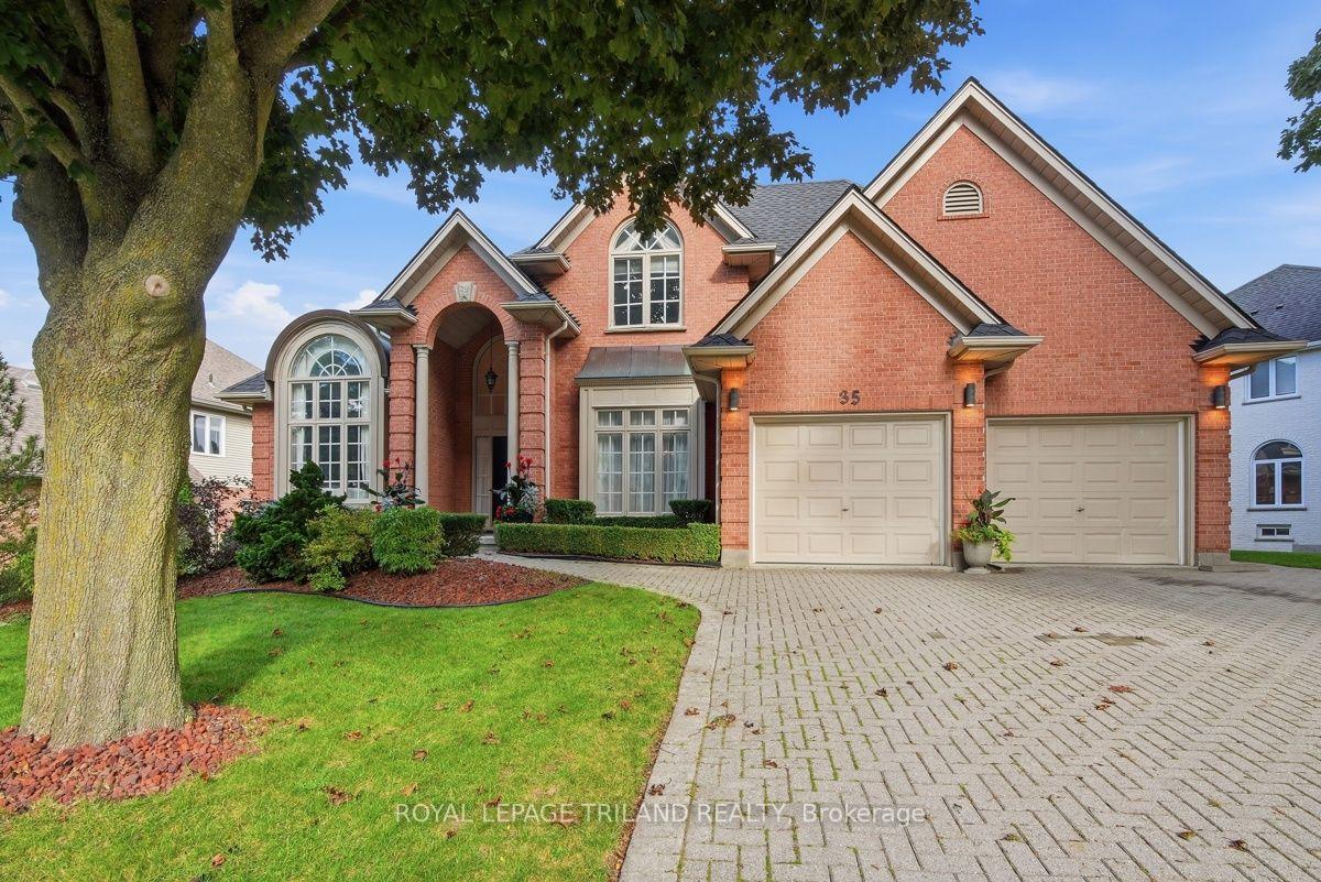 Photo 2 of 35 Butternut Grove, London, South B — HOMEH