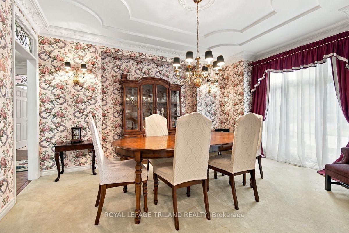 Photo 7 of 35 Butternut Grove, London, South B — HOMEH