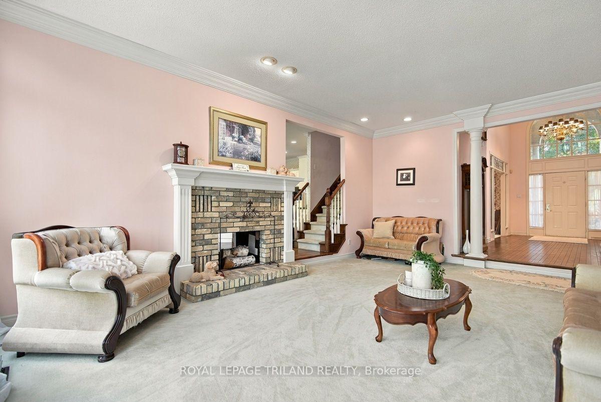 Photo 13 of 35 Butternut Grove, London, South B — HOMEH