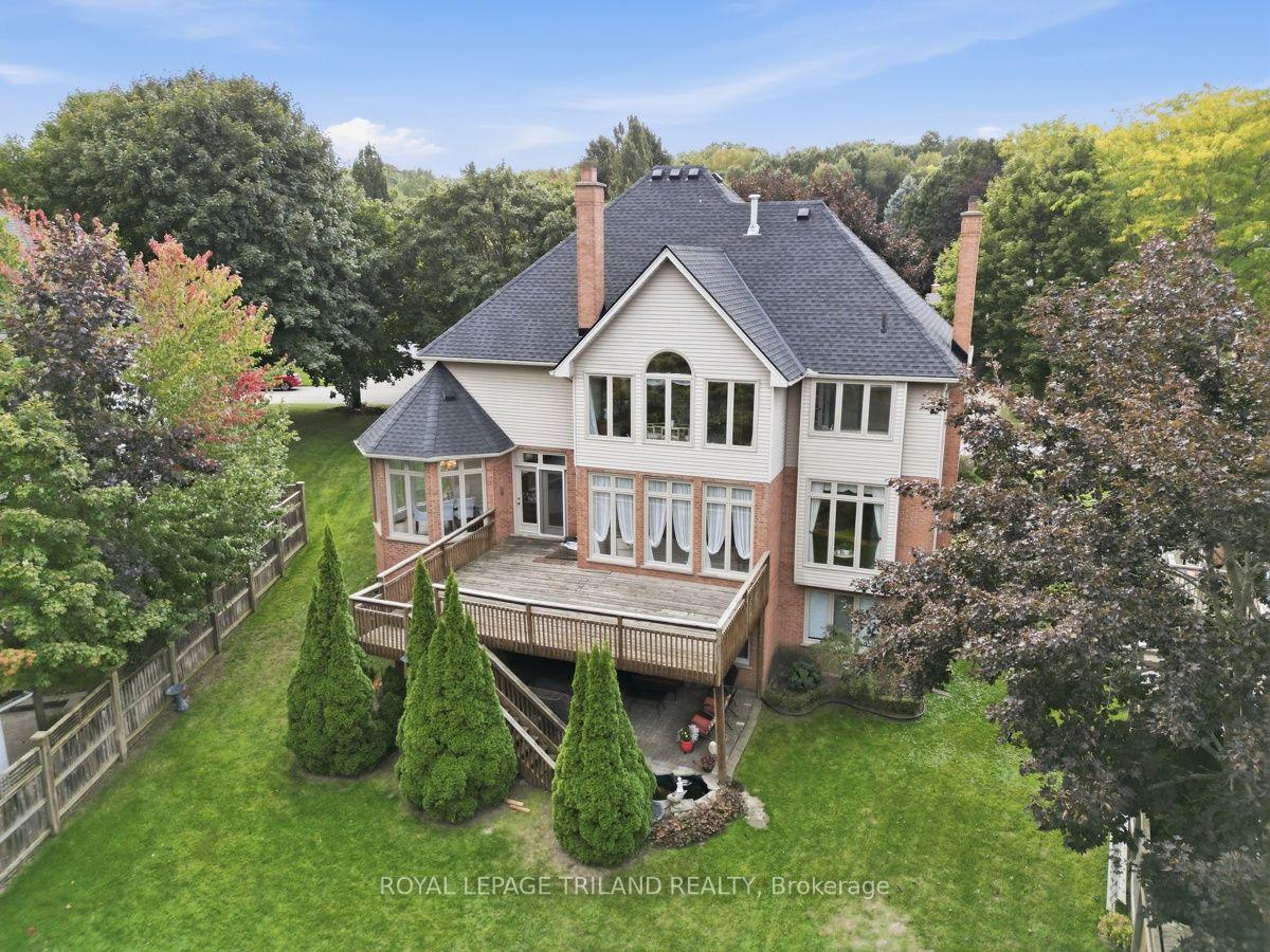 Photo 52 of 35 Butternut Grove, London, South B — HOMEH
