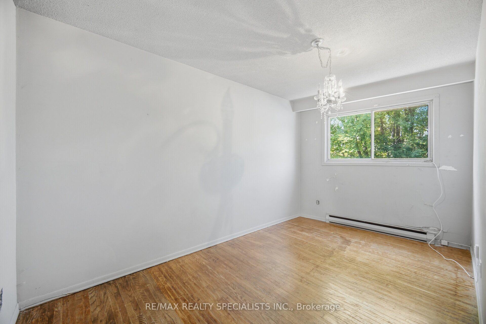 Photo 17 of 1169 Lakeshore Road E, Mississauga, Lakeview — HOMEH